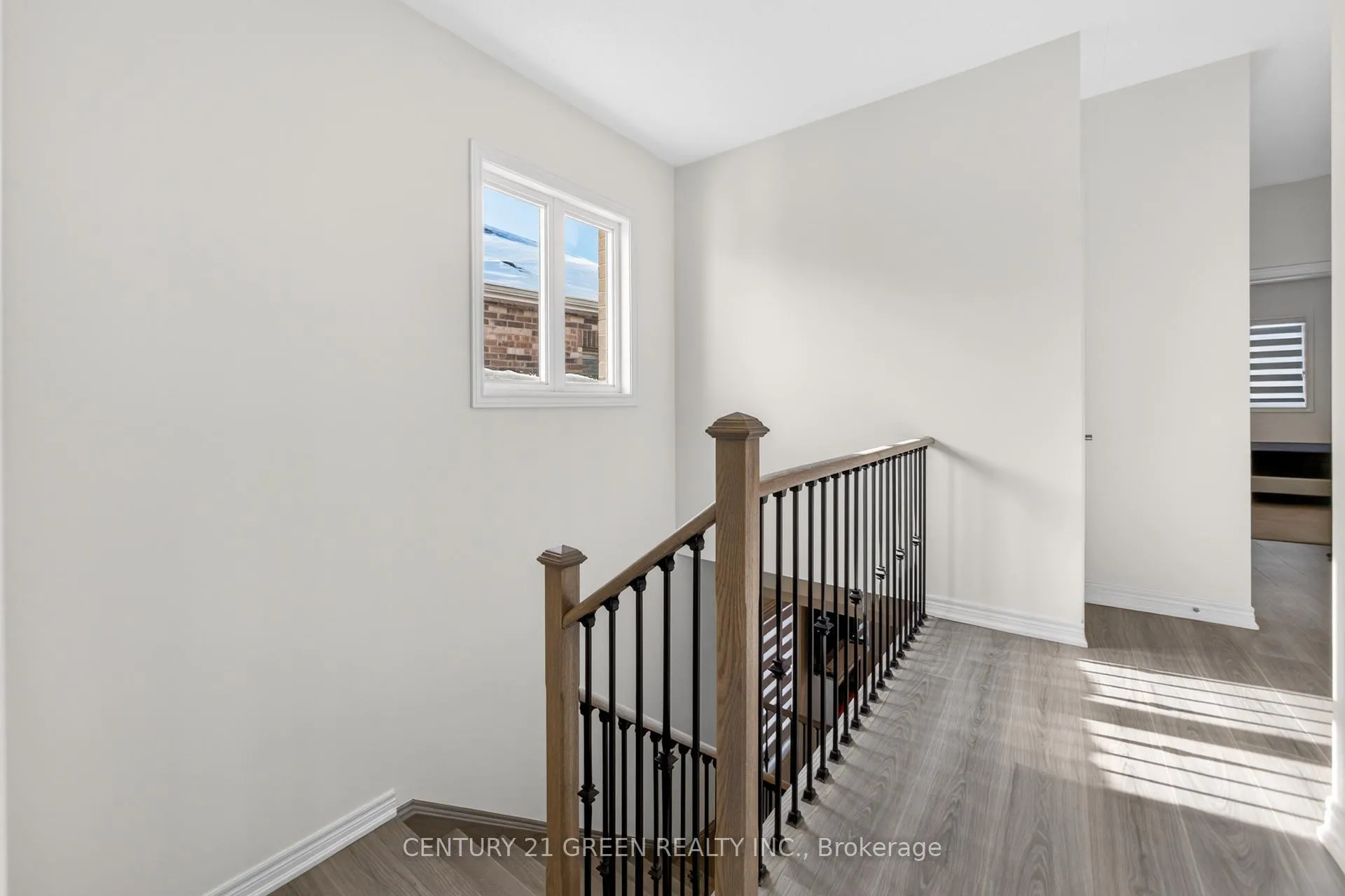 Photo 28 of 271 Great Falls Boulevard E, Hamilton, Waterdown — HOMEH