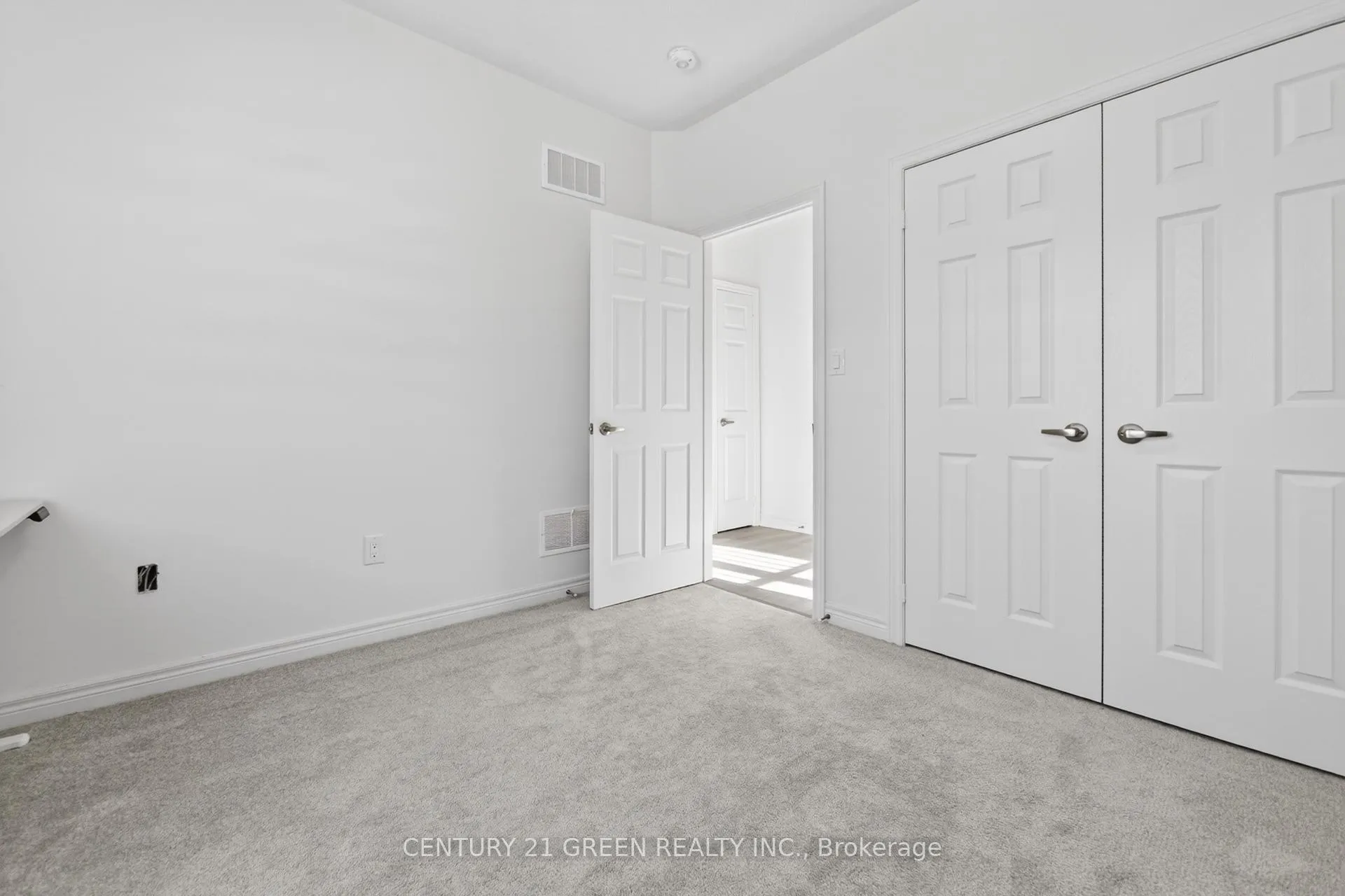 Photo 34 of 271 Great Falls Boulevard E, Hamilton, Waterdown — HOMEH
