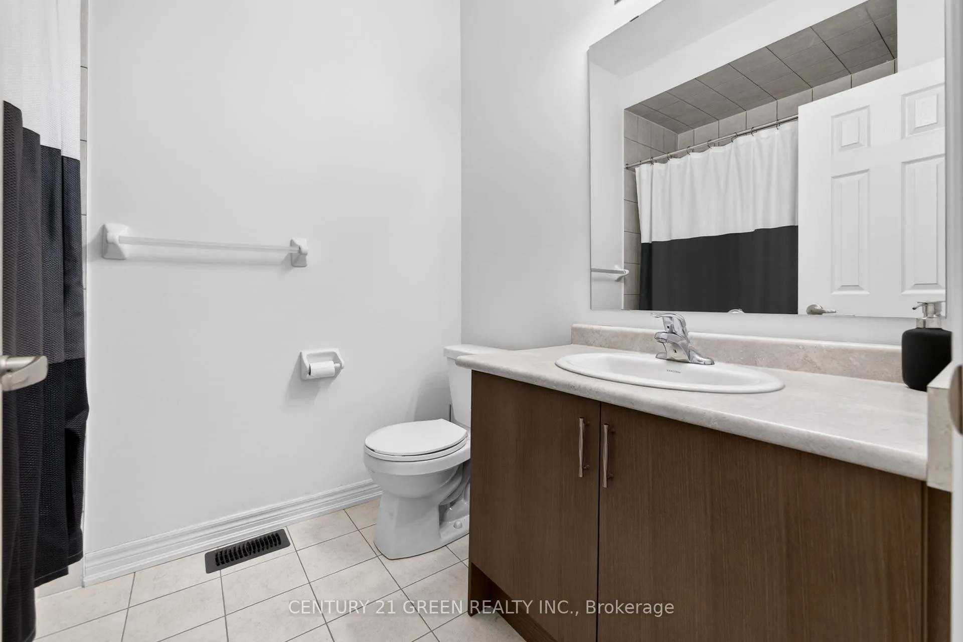 Photo 37 of 271 Great Falls Boulevard E, Hamilton, Waterdown — HOMEH