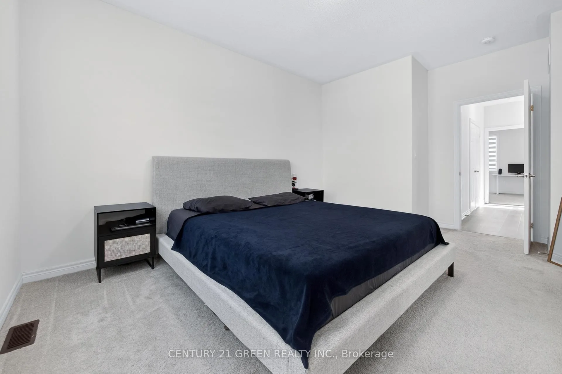 Photo 40 of 271 Great Falls Boulevard E, Hamilton, Waterdown — HOMEH