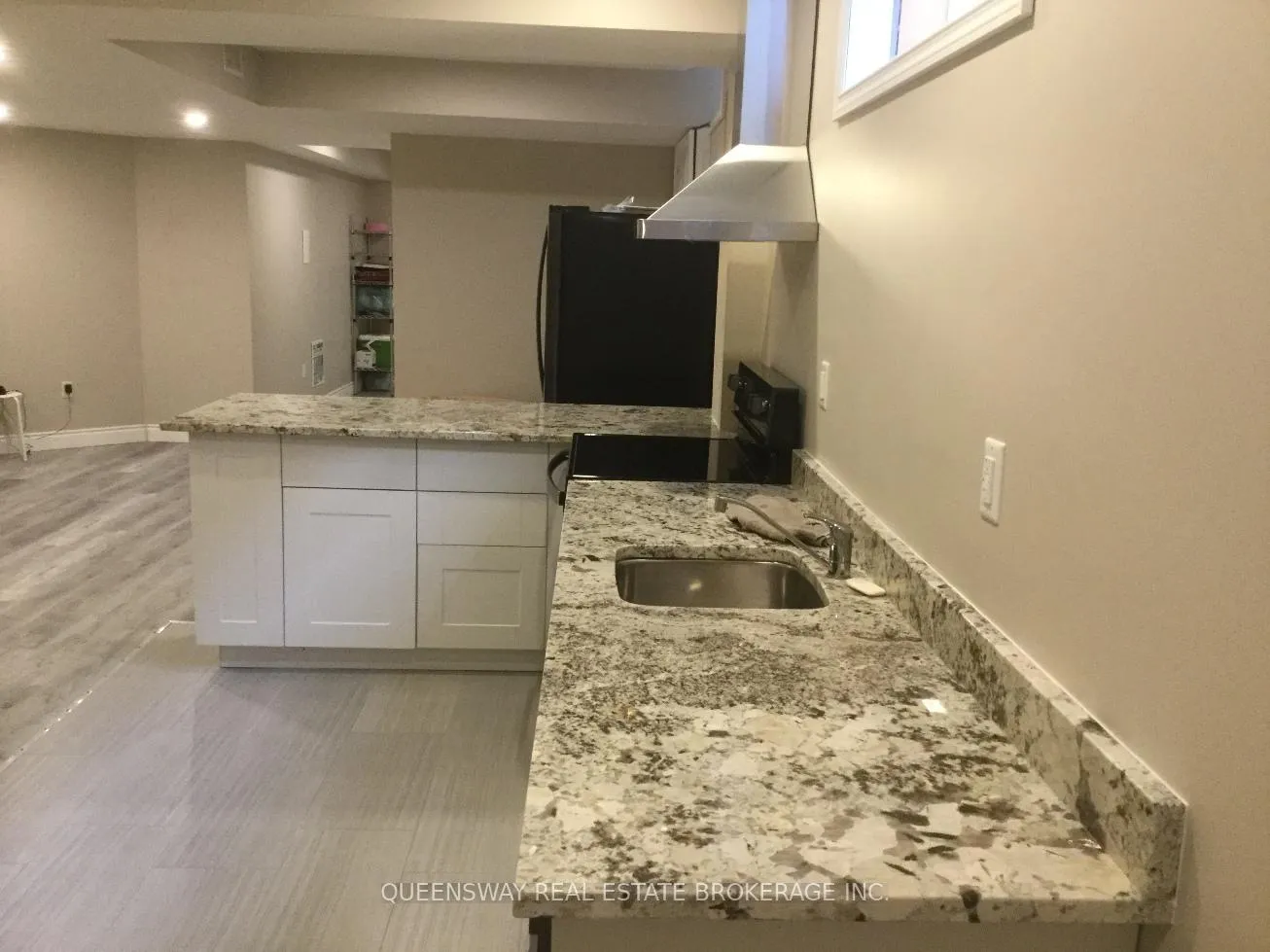 Photo 2 of Unit Basement, 67 Thornbury Court, Hamilton, Stoney Creek Mountain — HOMEH