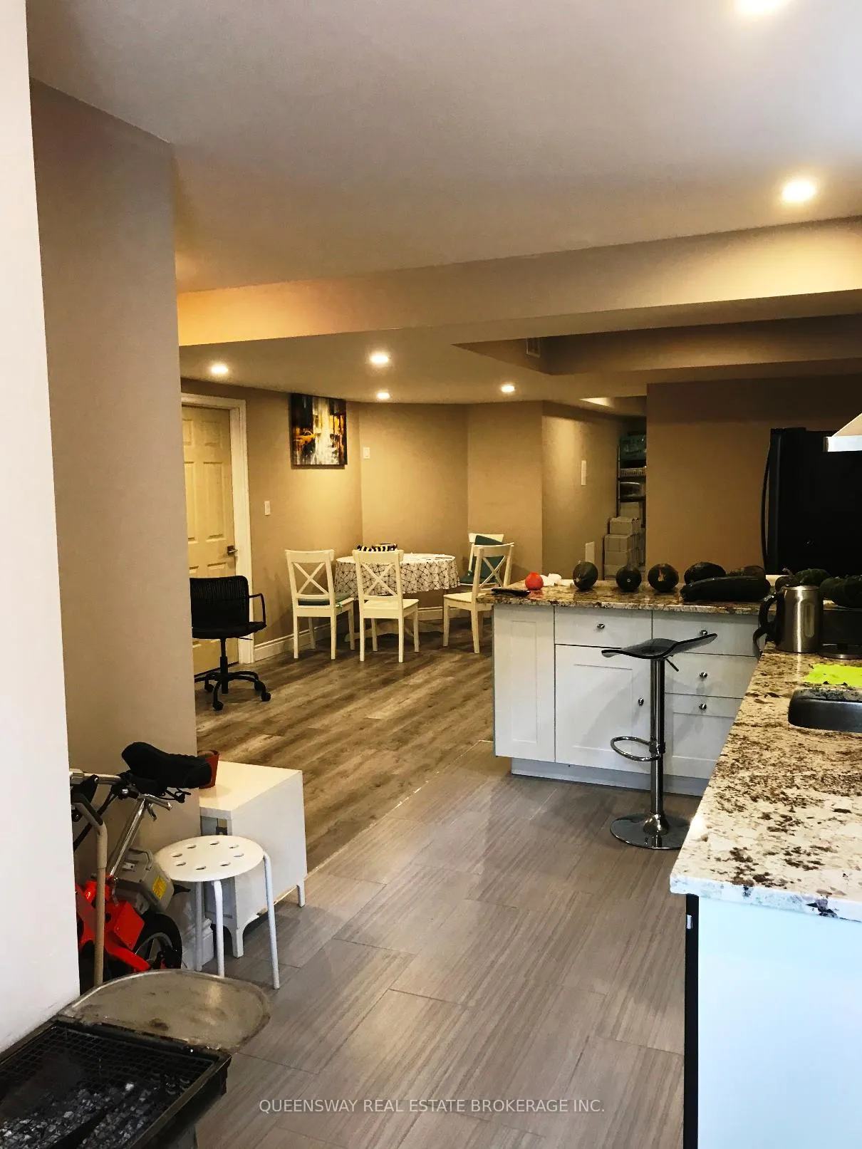 Photo 3 of Unit Basement, 67 Thornbury Court, Hamilton, Stoney Creek Mountain — HOMEH