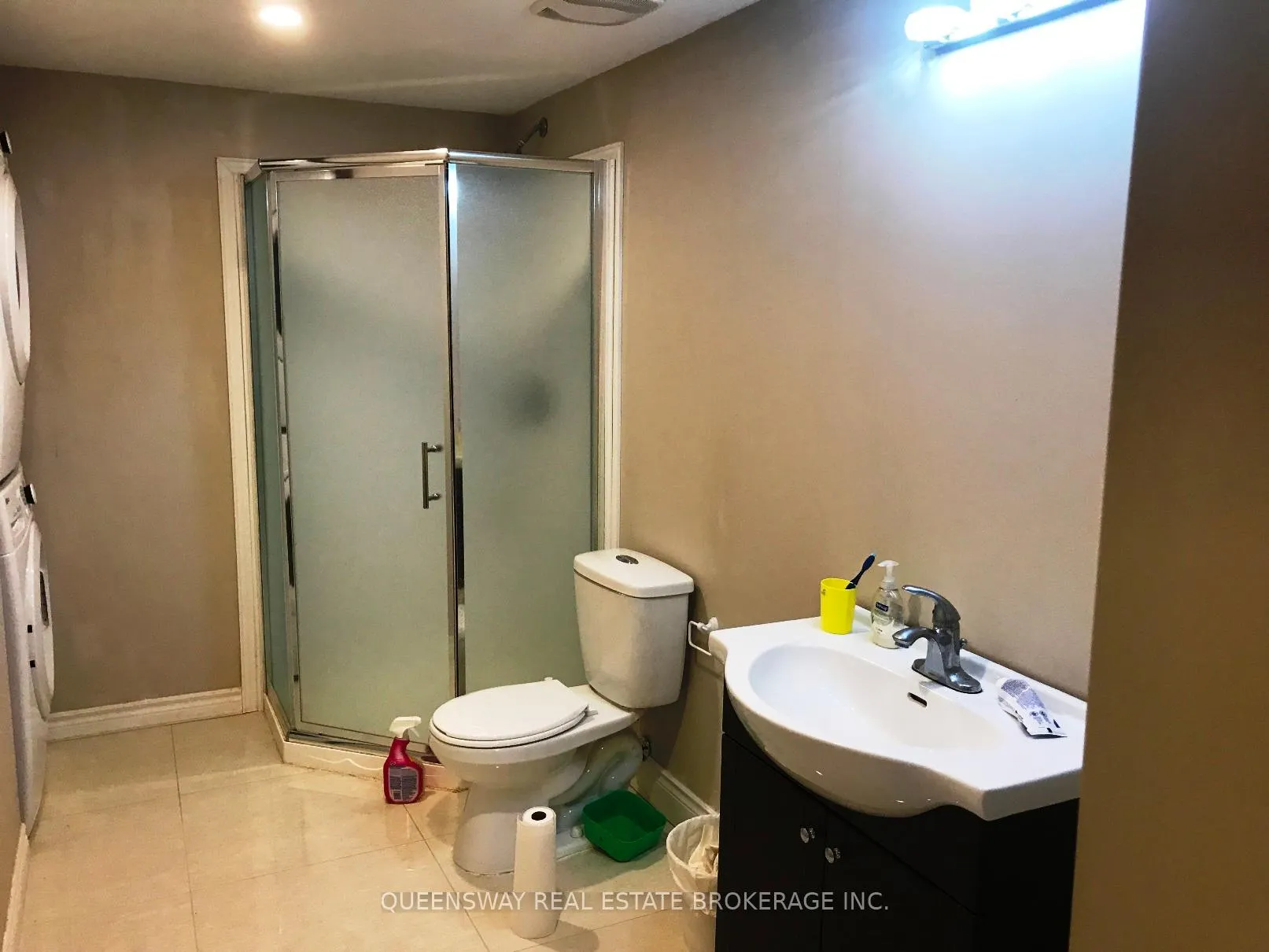 Photo 4 of Unit Basement, 67 Thornbury Court, Hamilton, Stoney Creek Mountain — HOMEH