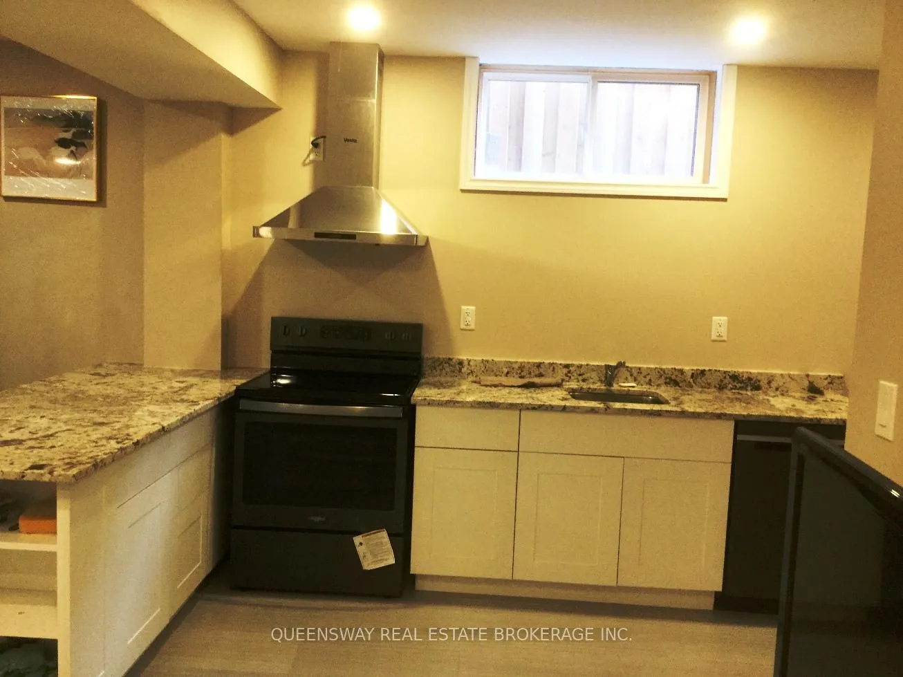 Photo 6 of Unit Basement, 67 Thornbury Court, Hamilton, Stoney Creek Mountain — HOMEH