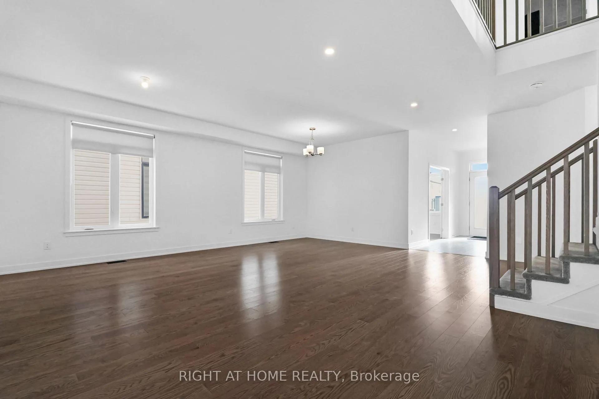 Photo 8 of 2020 Acoustic Way, Ottawa, Riverside South/Gloucester Glen — HOMEH