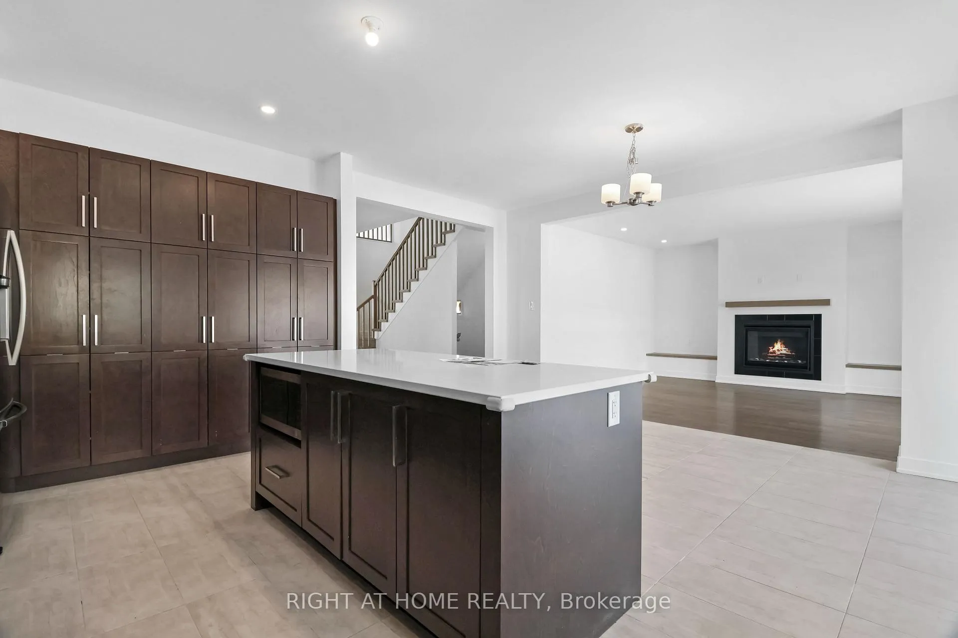 Photo 10 of 2020 Acoustic Way, Ottawa, Riverside South/Gloucester Glen — HOMEH