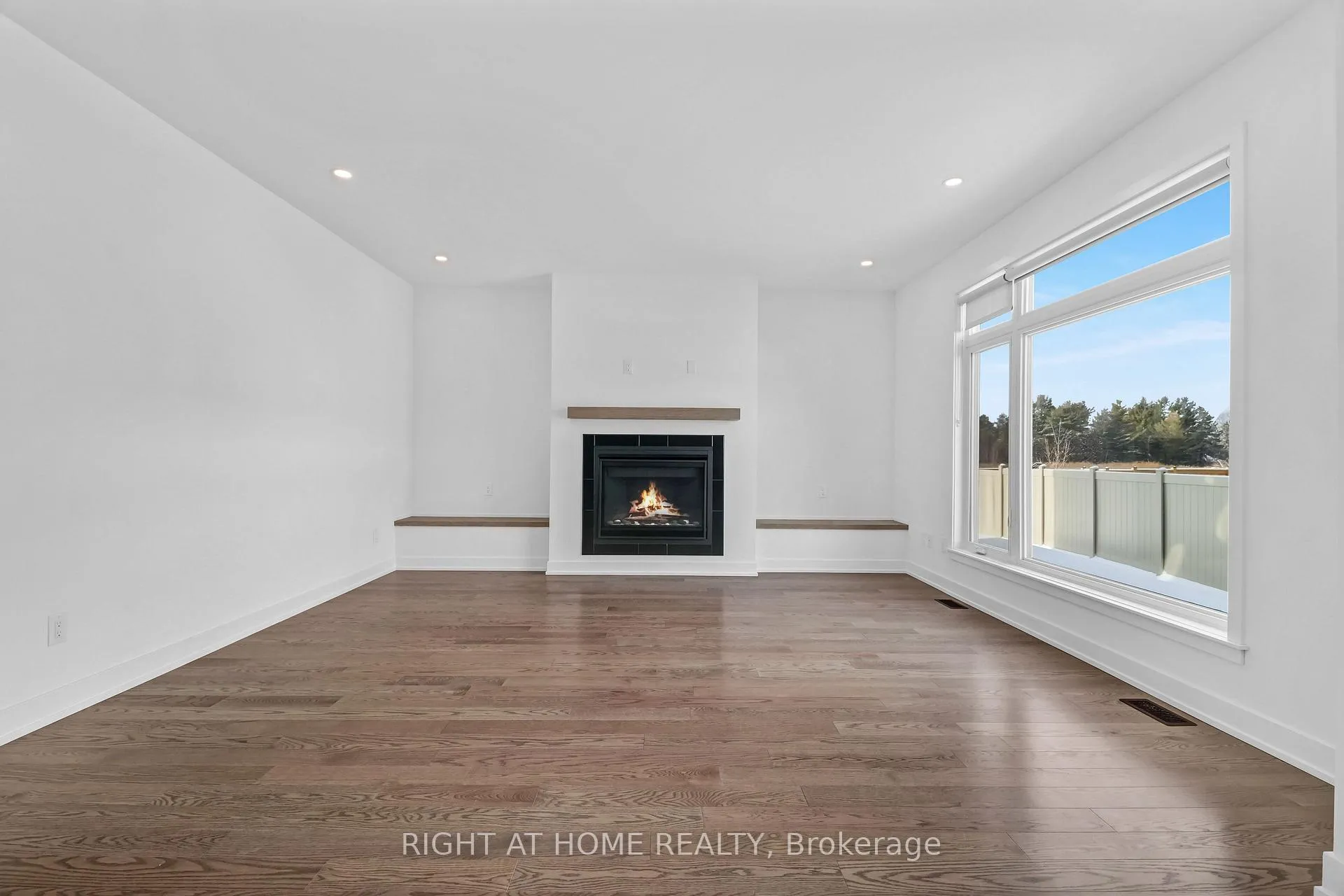 Photo 11 of 2020 Acoustic Way, Ottawa, Riverside South/Gloucester Glen — HOMEH