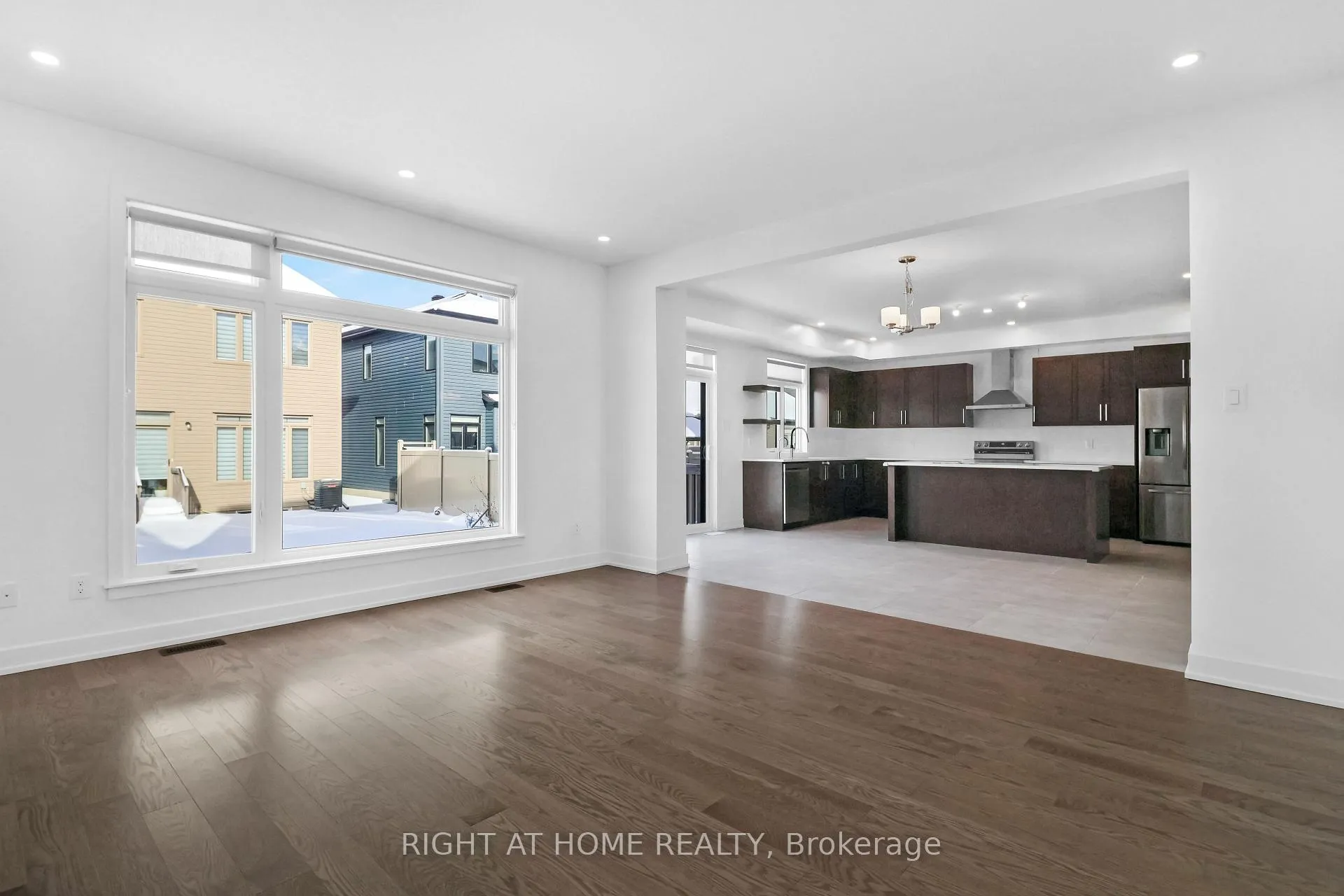 Photo 12 of 2020 Acoustic Way, Ottawa, Riverside South/Gloucester Glen — HOMEH