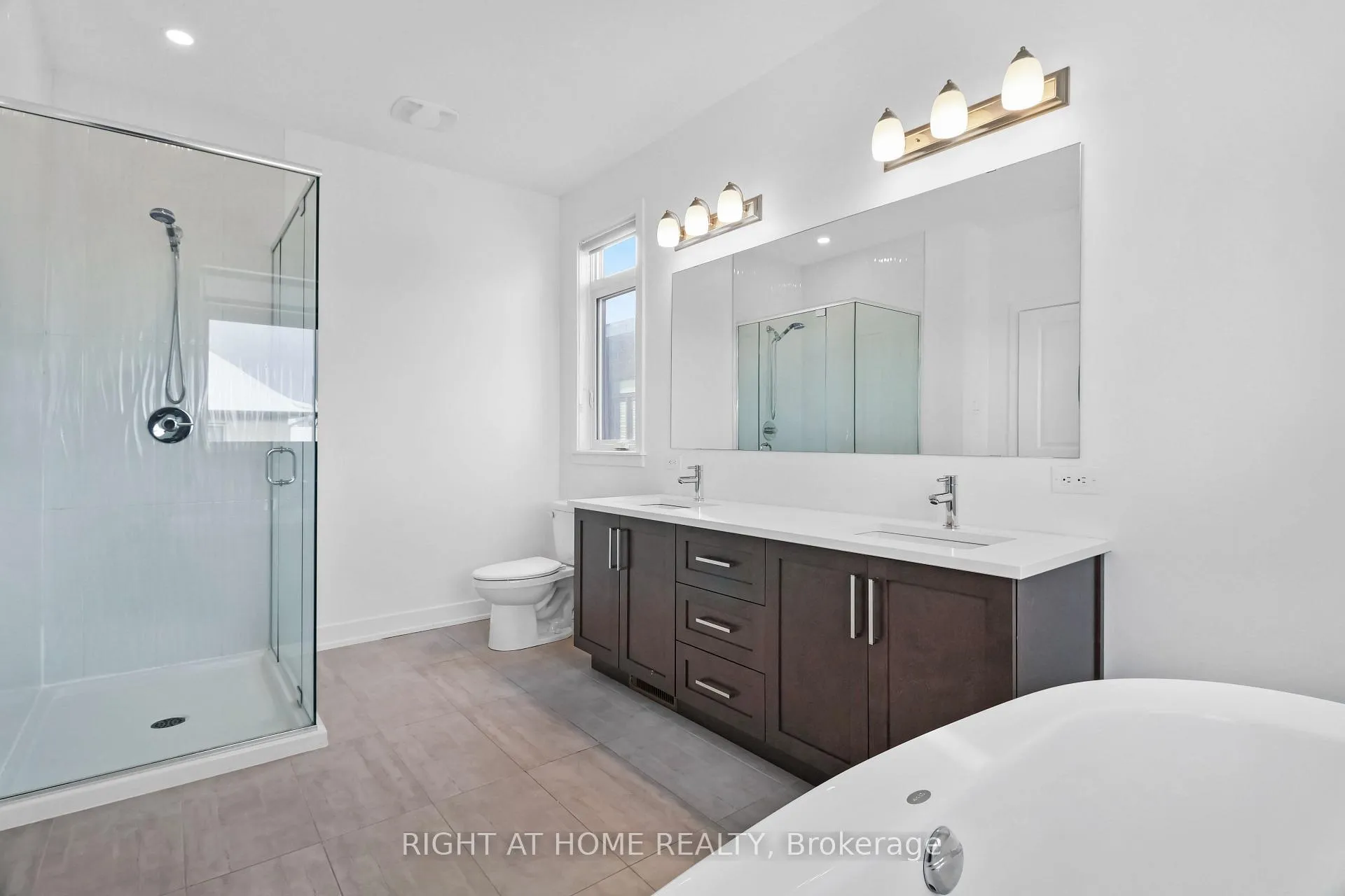 Photo 19 of 2020 Acoustic Way, Ottawa, Riverside South/Gloucester Glen — HOMEH