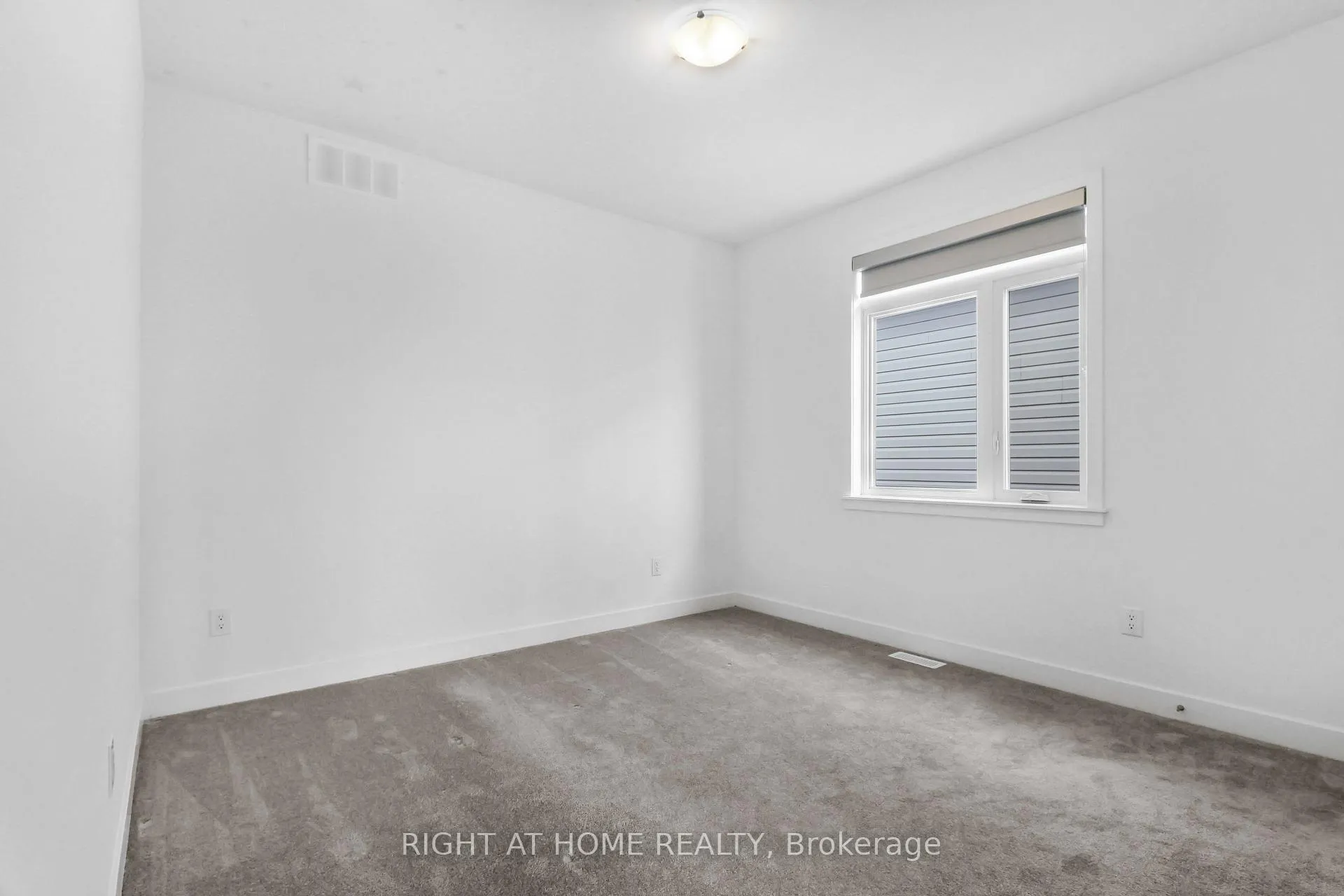Photo 21 of 2020 Acoustic Way, Ottawa, Riverside South/Gloucester Glen — HOMEH