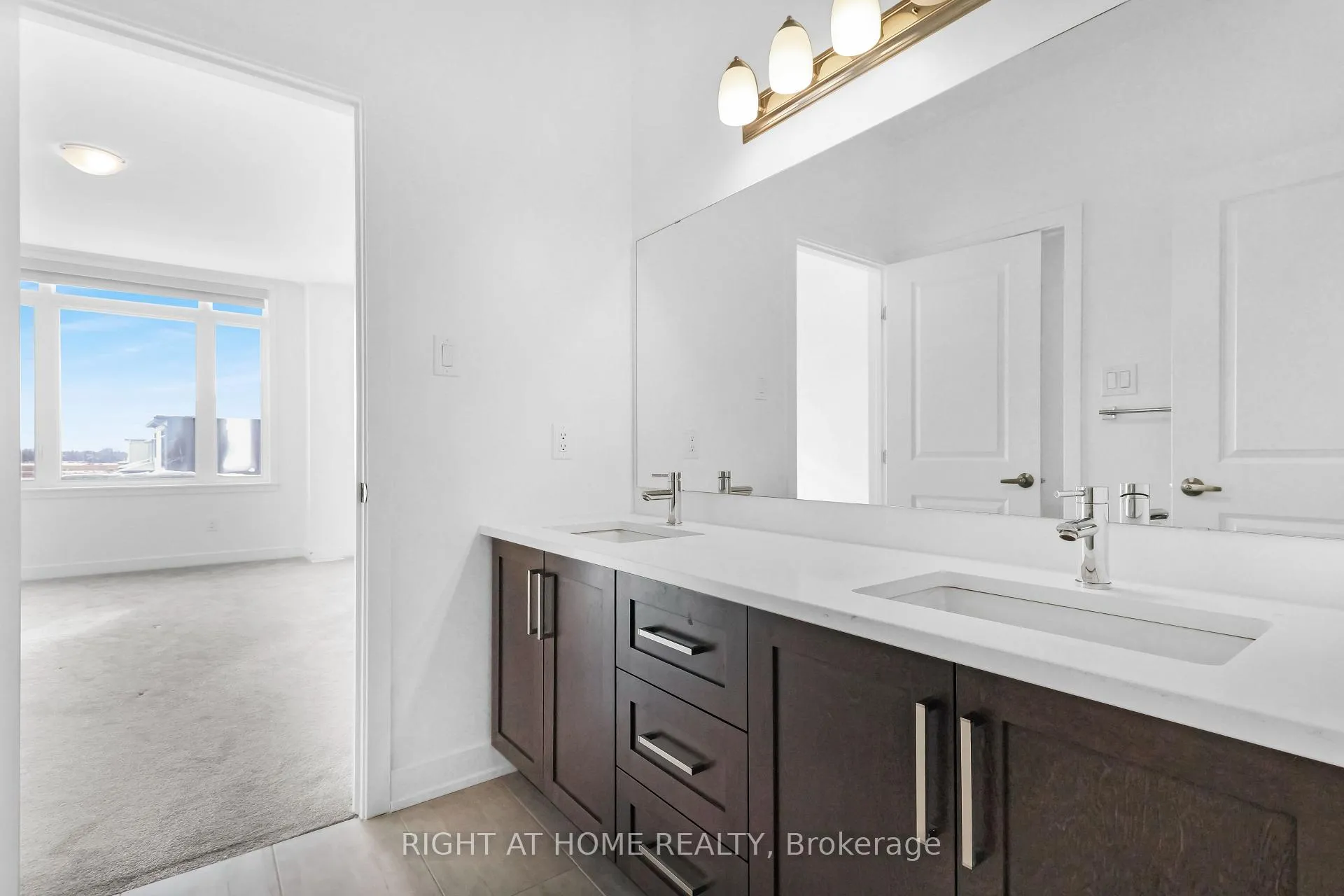 Photo 23 of 2020 Acoustic Way, Ottawa, Riverside South/Gloucester Glen — HOMEH