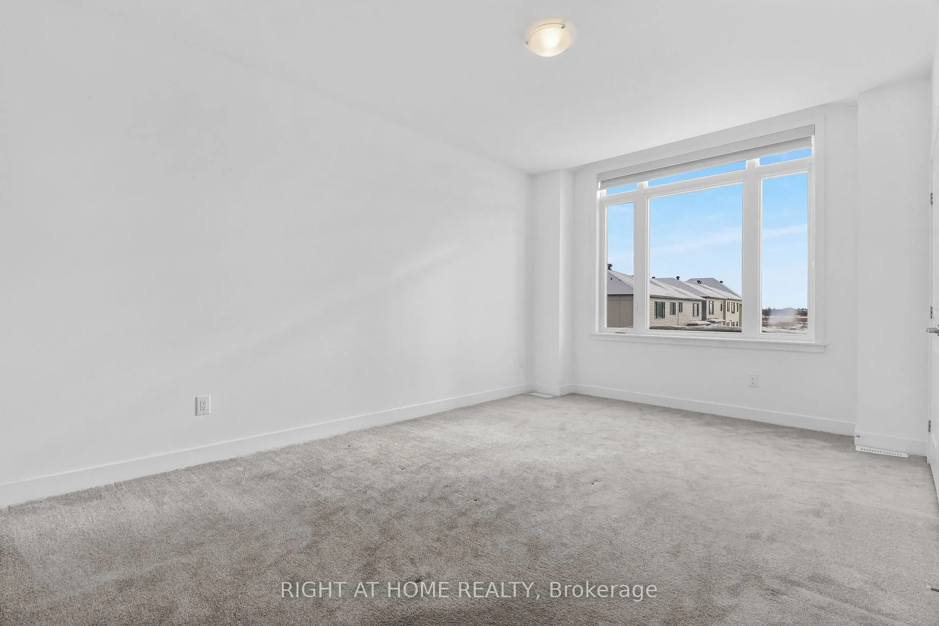 Photo 24 of 2020 Acoustic Way, Ottawa, Riverside South/Gloucester Glen — HOMEH