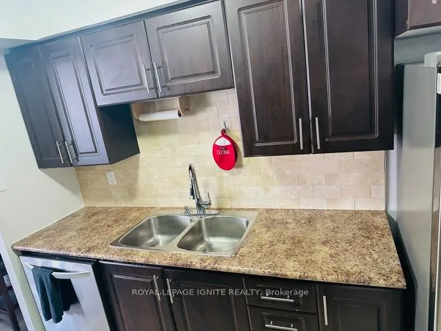 Photo 5 of Unit 702, 1210 Radom Street, Pickering, Bay Ridges — HOMEH