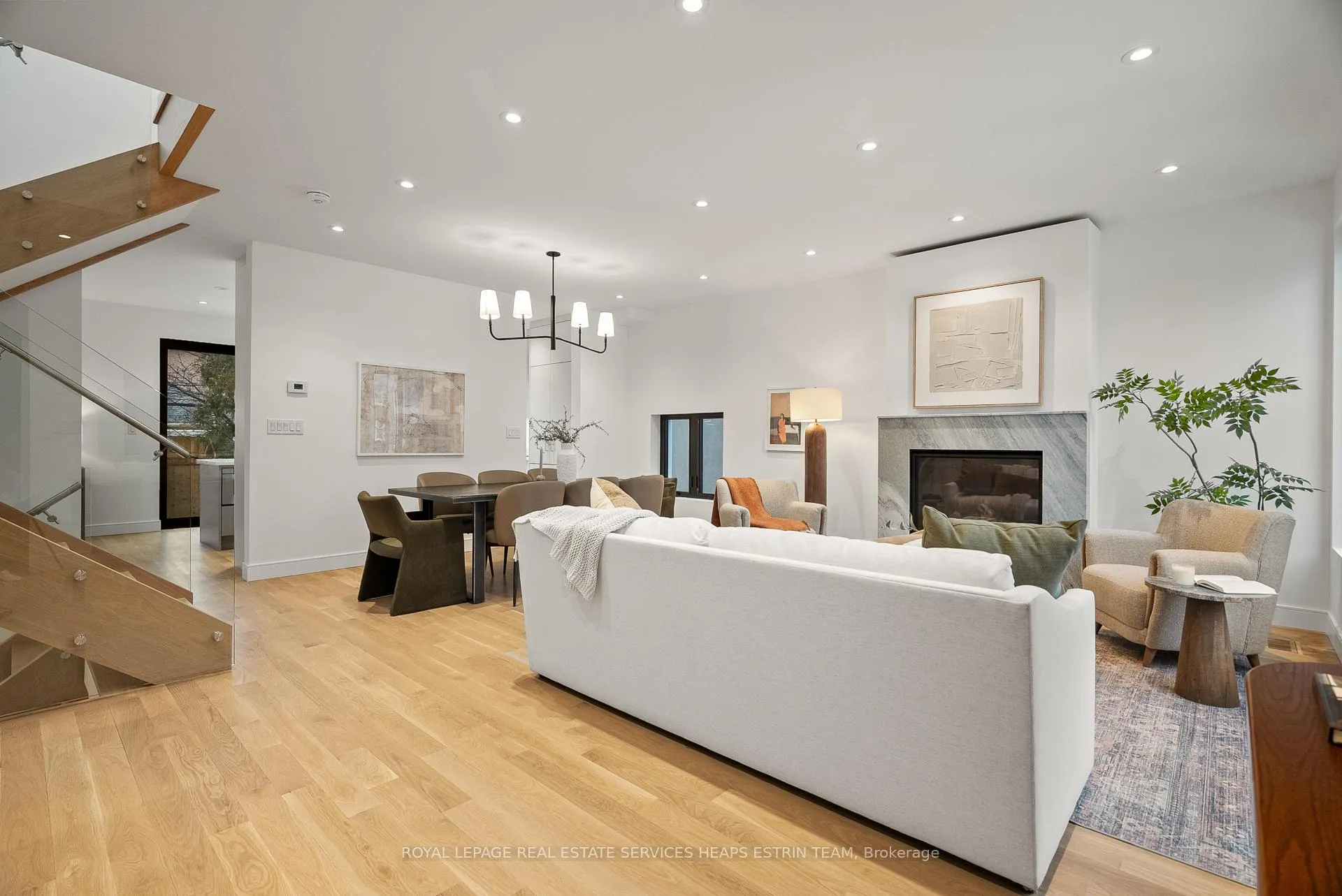 Photo 3 of 81 Randolph Road, Toronto, Leaside — HOMEH