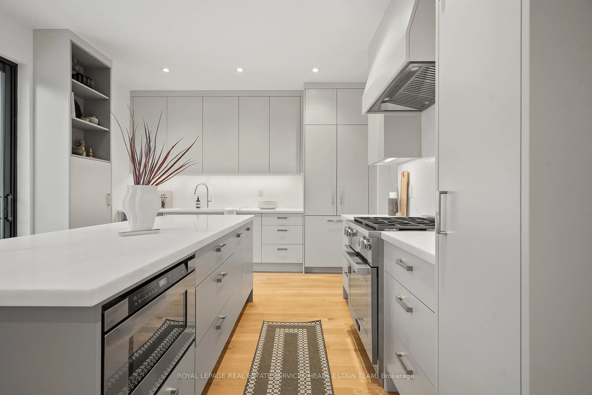 Photo 12 of 81 Randolph Road, Toronto, Leaside — HOMEH