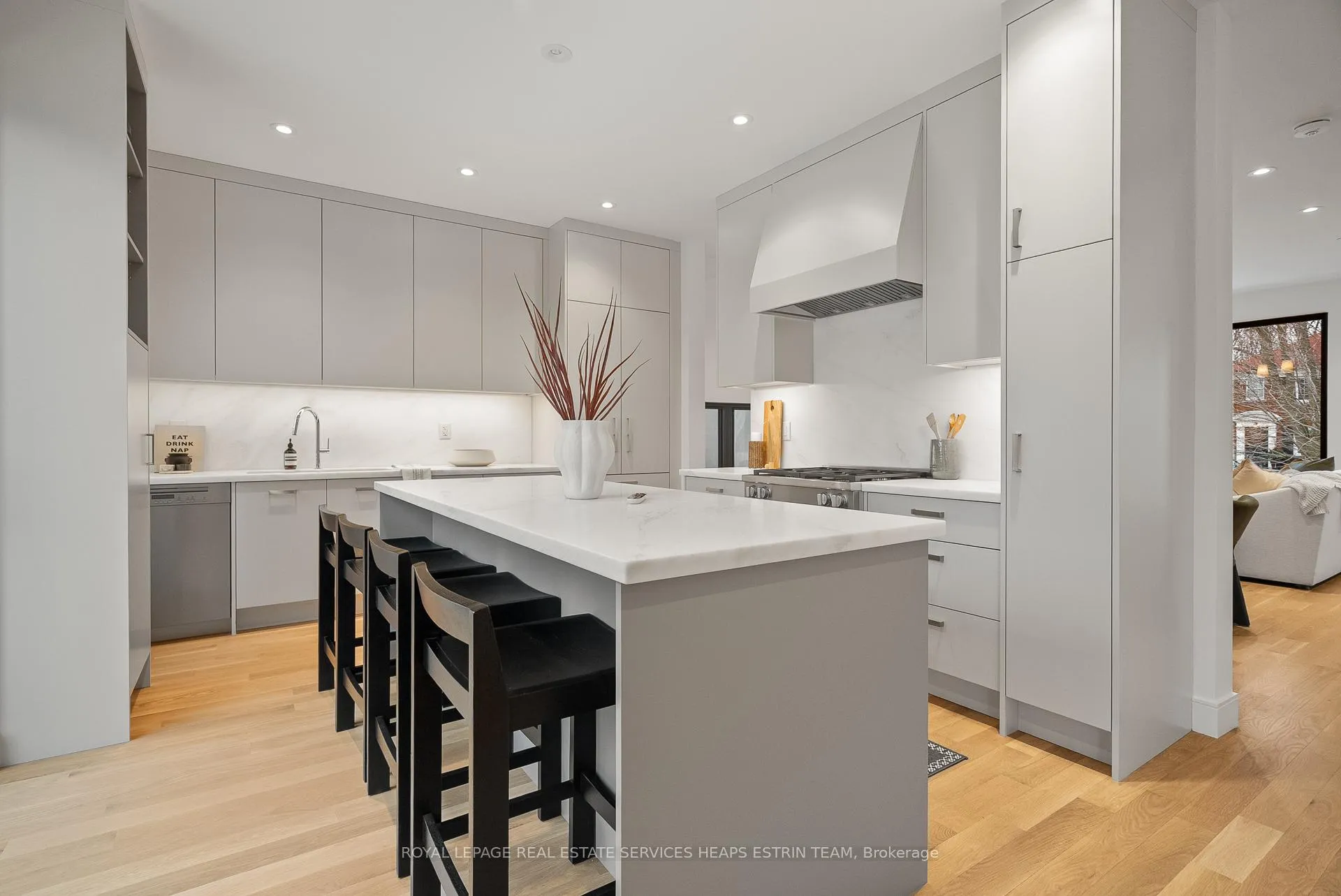 Photo 13 of 81 Randolph Road, Toronto, Leaside — HOMEH