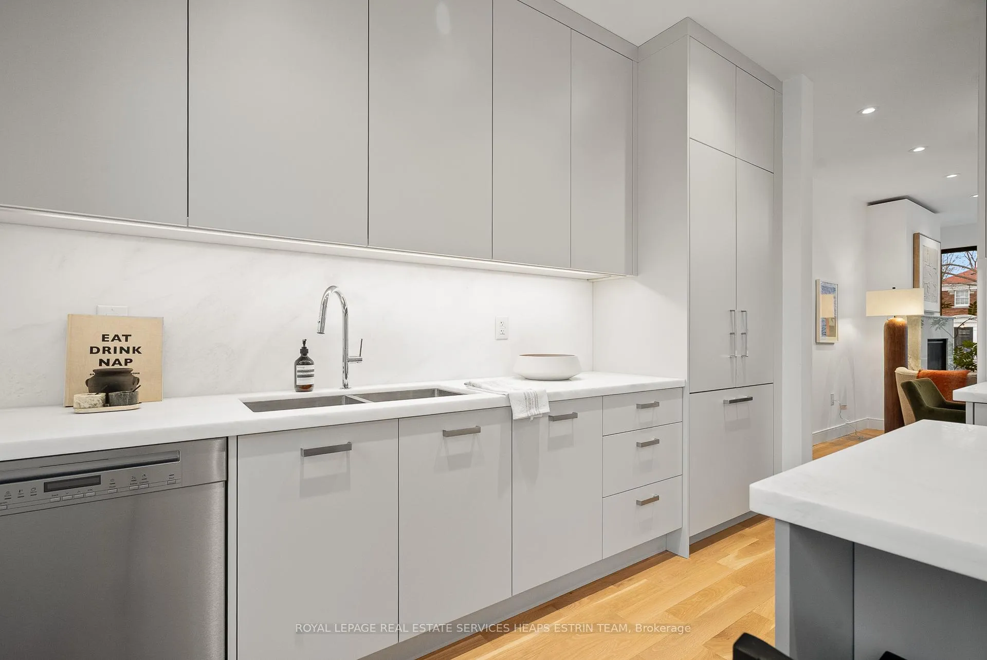 Photo 14 of 81 Randolph Road, Toronto, Leaside — HOMEH