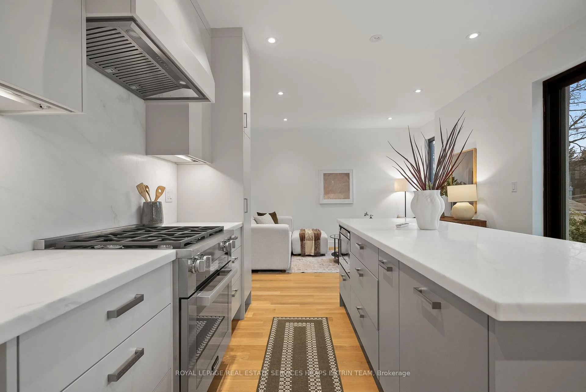 Photo 16 of 81 Randolph Road, Toronto, Leaside — HOMEH