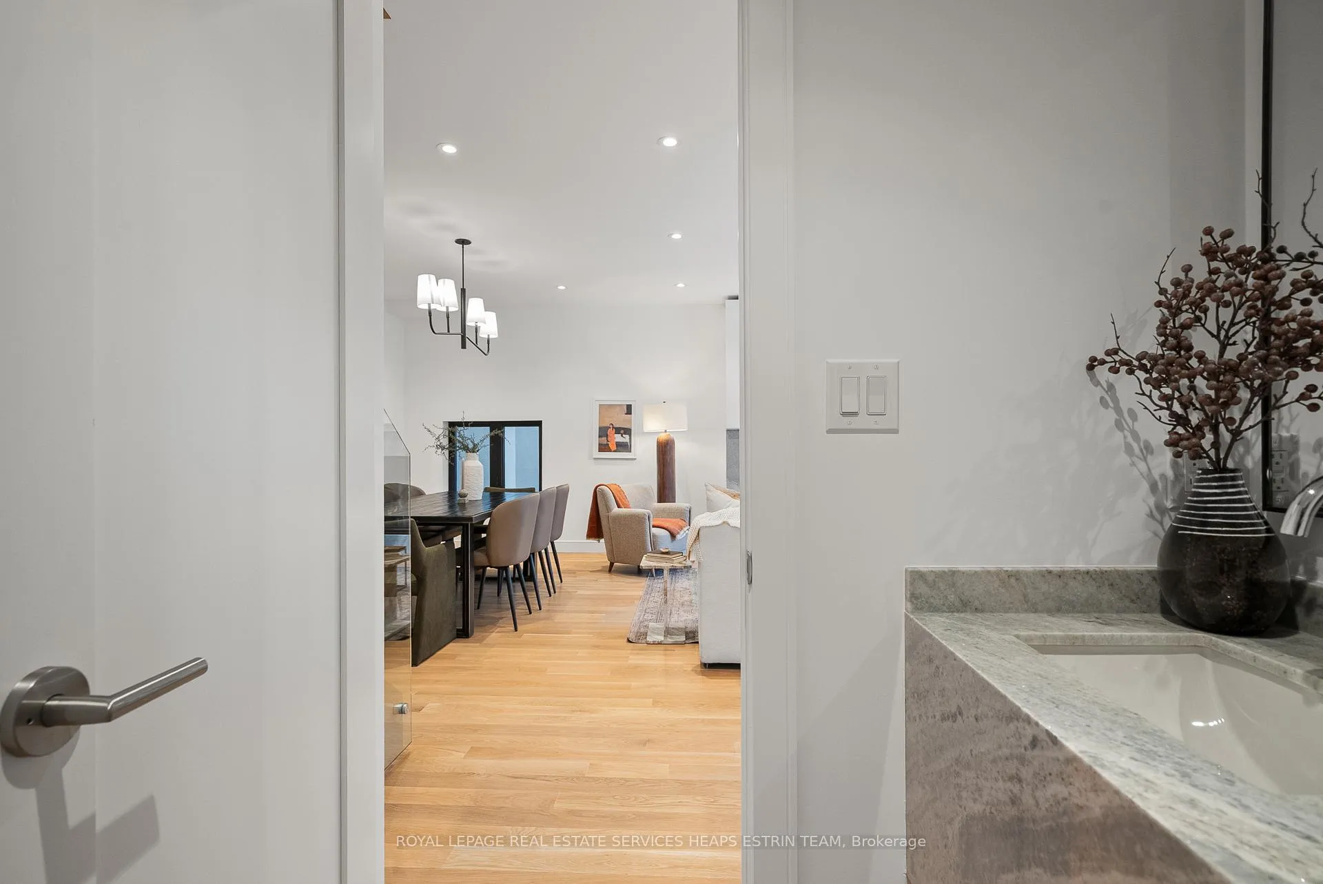Photo 23 of 81 Randolph Road, Toronto, Leaside — HOMEH