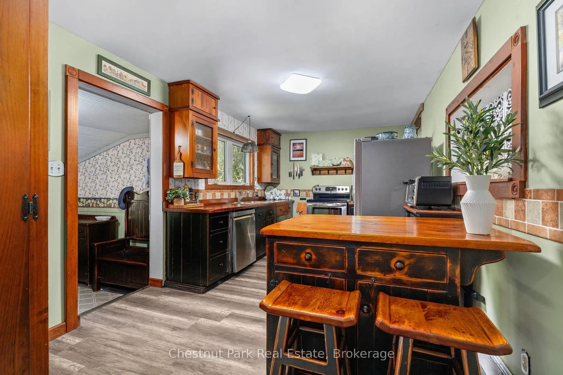 Photo 12 of 1047 Naismith Road E, Bracebridge, Macaulay — HOMEH