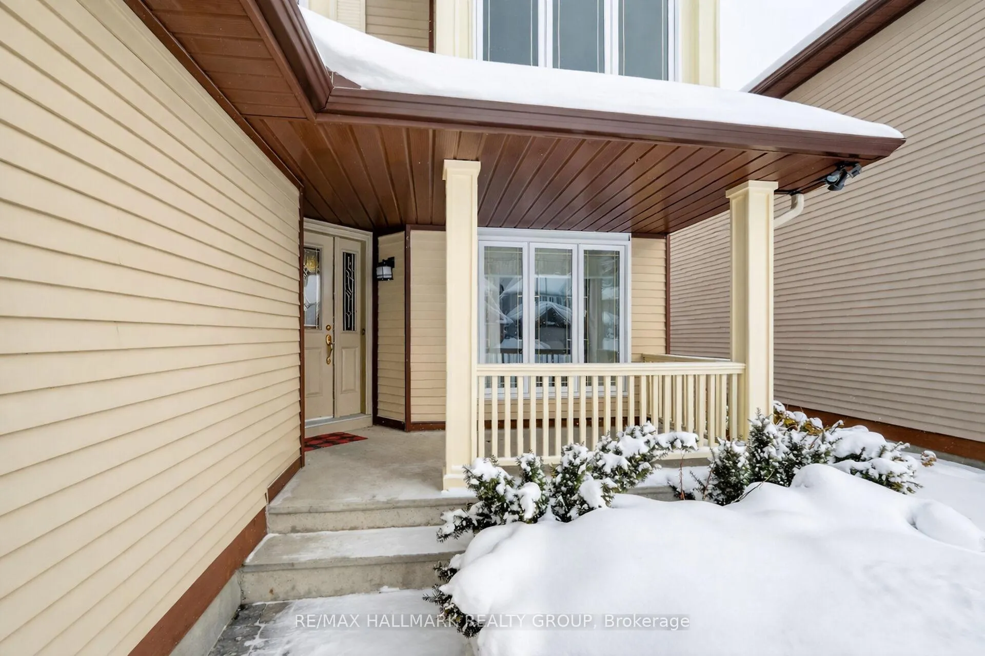 Photo 2 of 1715 Hunters Run Drive, Ottawa, Chapel Hill — HOMEH