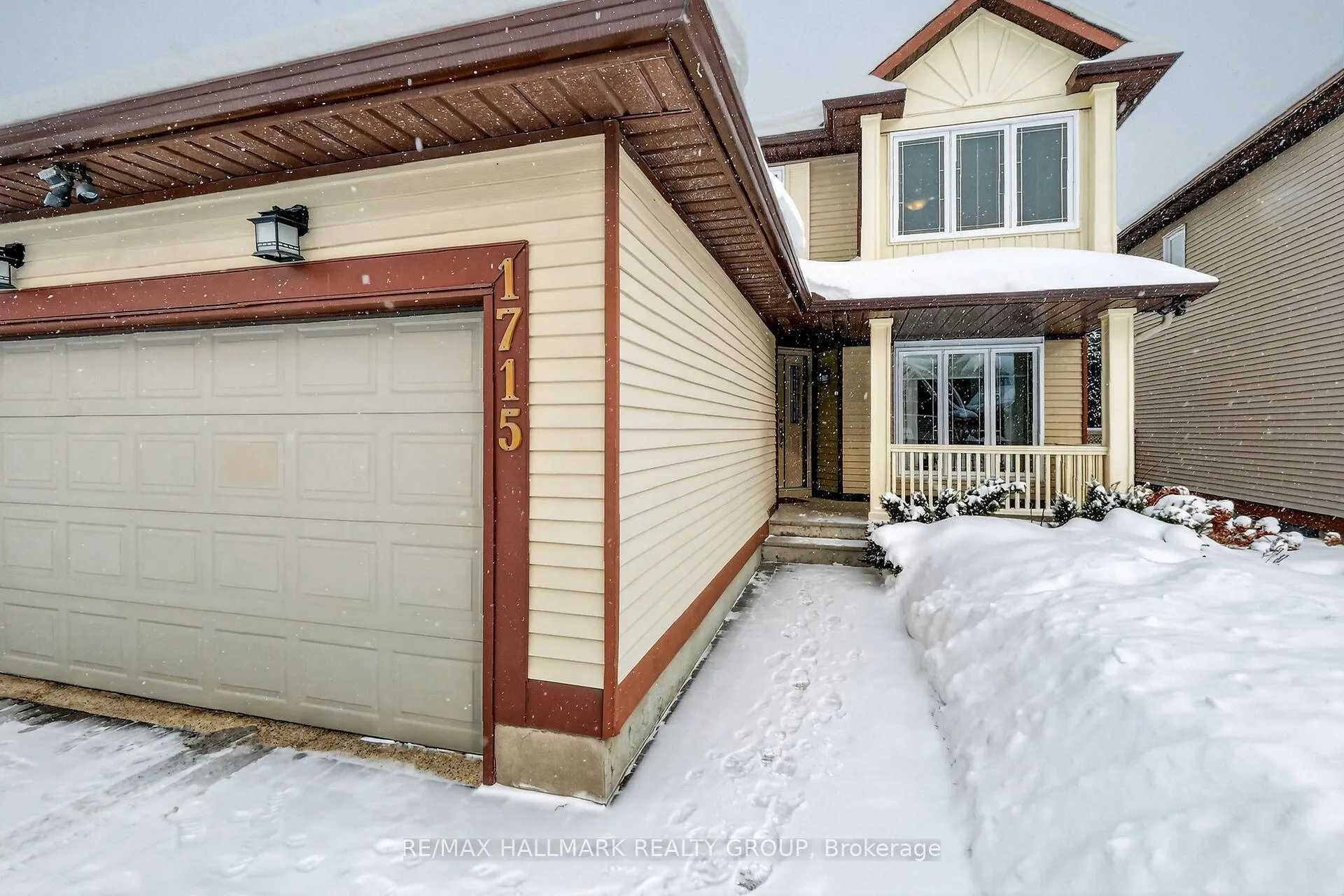 Photo 3 of 1715 Hunters Run Drive, Ottawa, Chapel Hill — HOMEH
