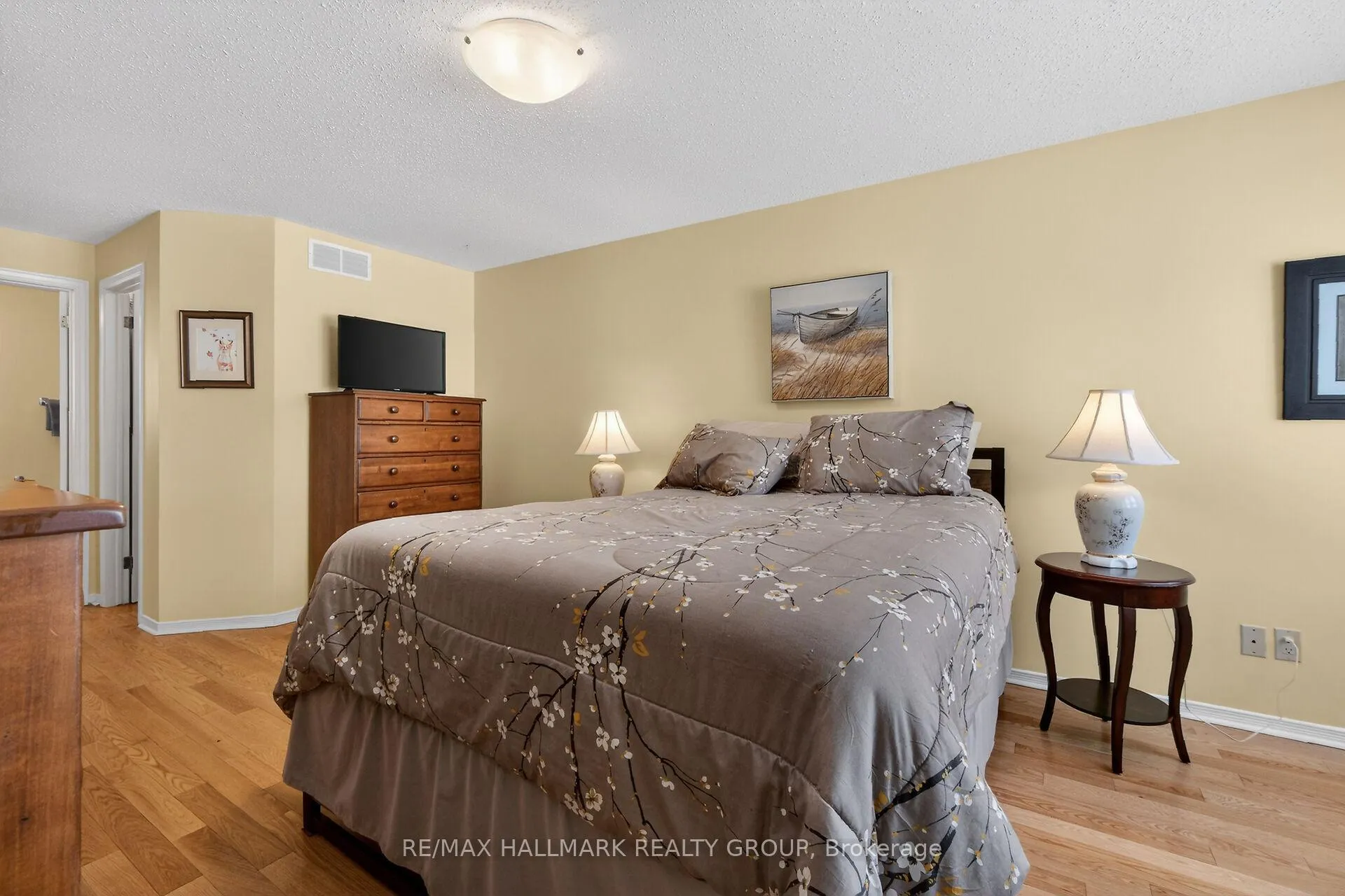 Photo 29 of 1715 Hunters Run Drive, Ottawa, Chapel Hill — HOMEH