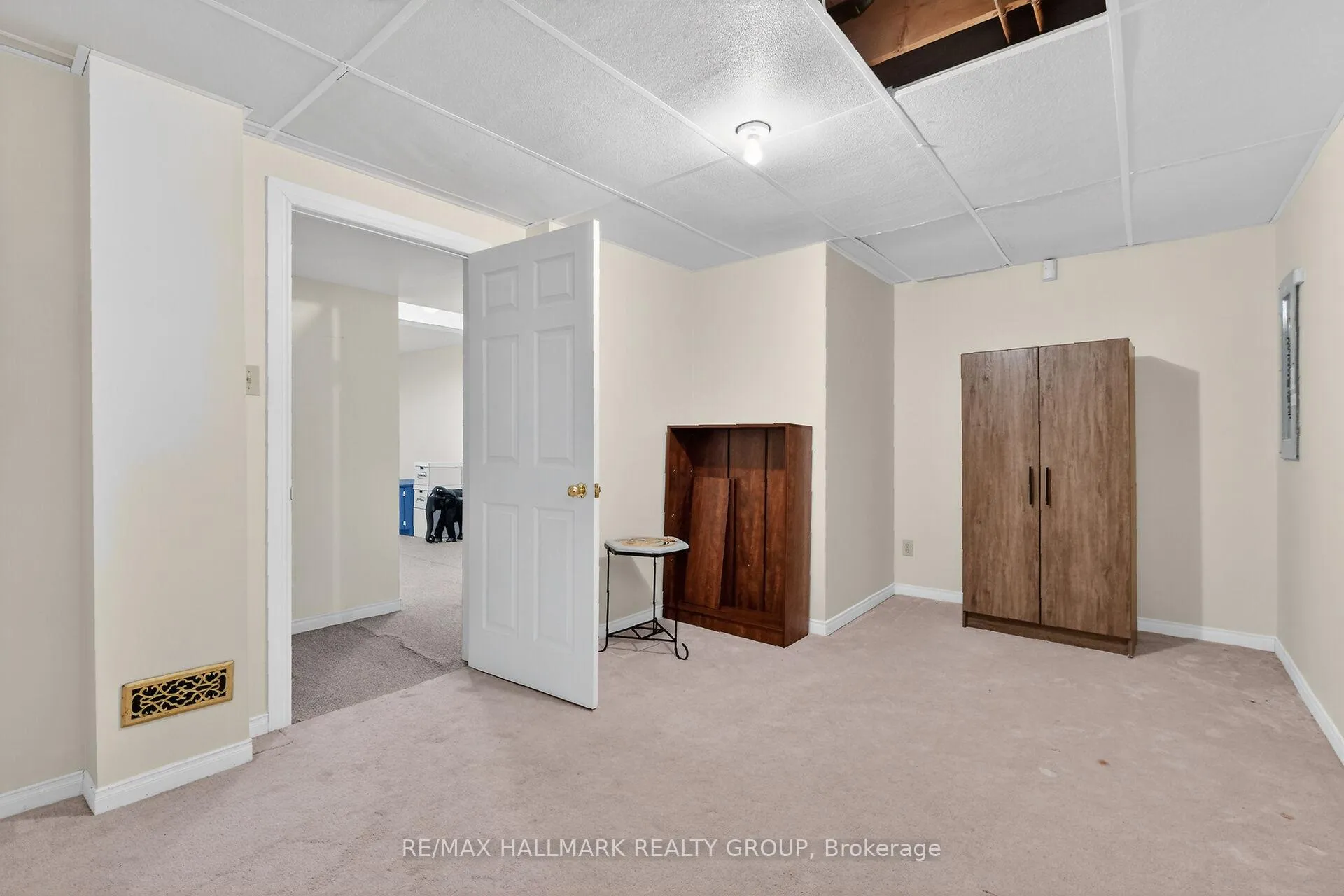 Photo 46 of 1715 Hunters Run Drive, Ottawa, Chapel Hill — HOMEH