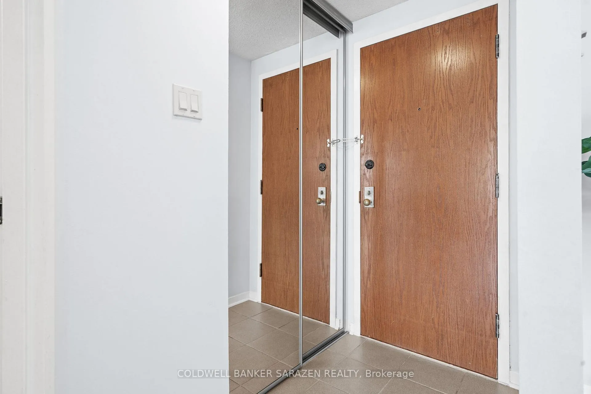 Photo 3 of Unit 209, 80 Sandcastle Drive, Ottawa, Leslie Park — HOMEH