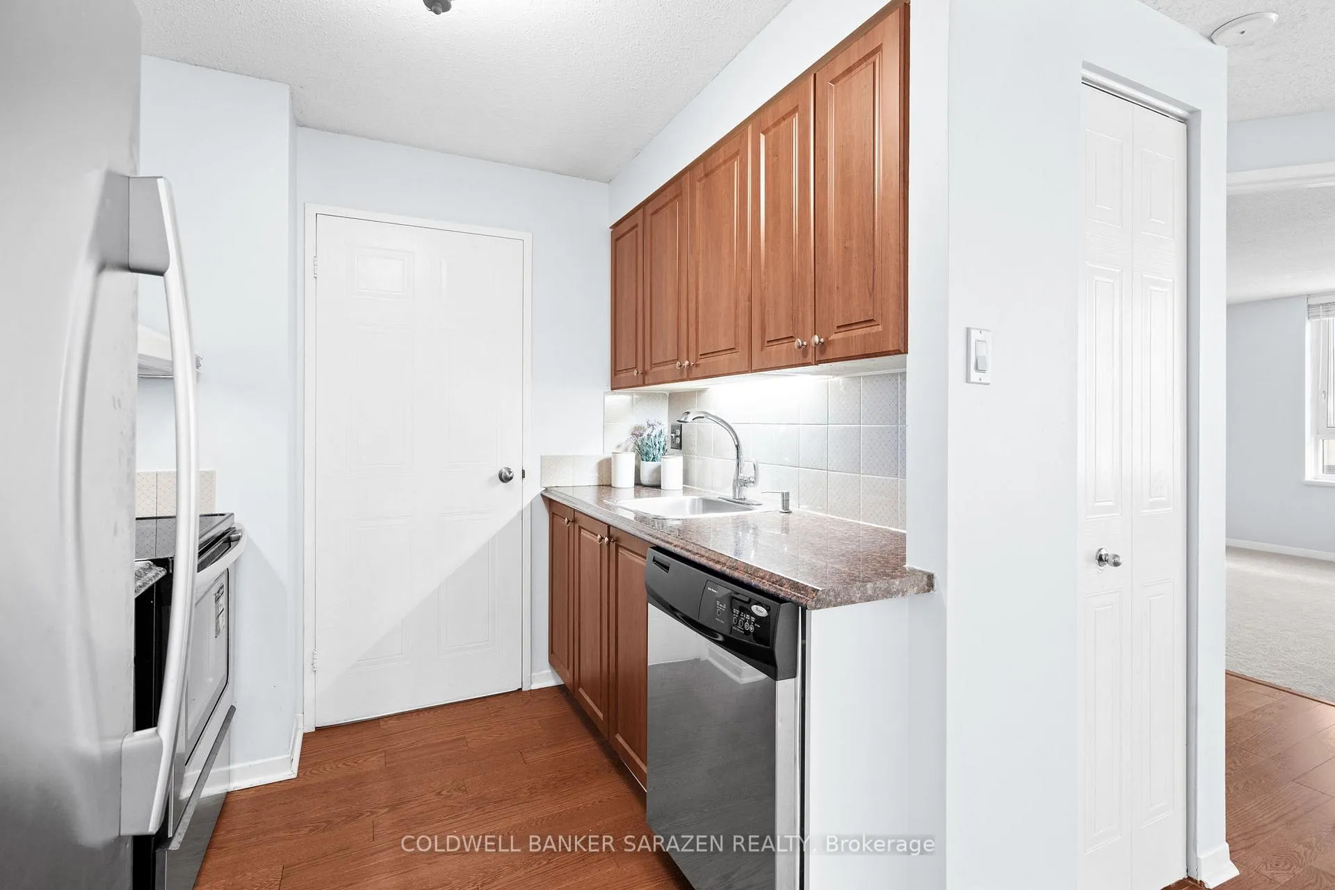Photo 8 of Unit 209, 80 Sandcastle Drive, Ottawa, Leslie Park — HOMEH