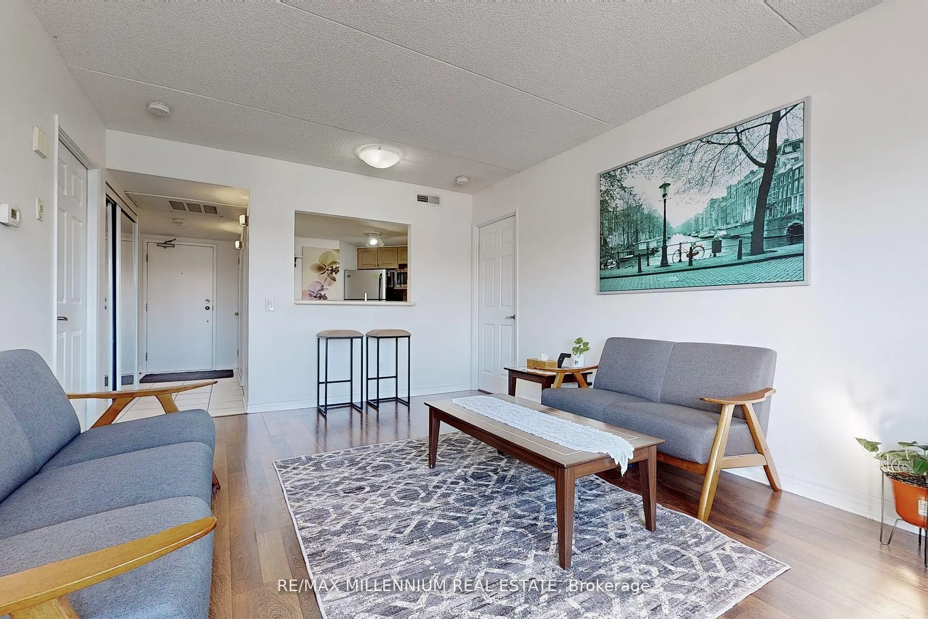 Photo 12 of Unit 315, 160 Wellington Street E, Aurora, Aurora Village — HOMEH