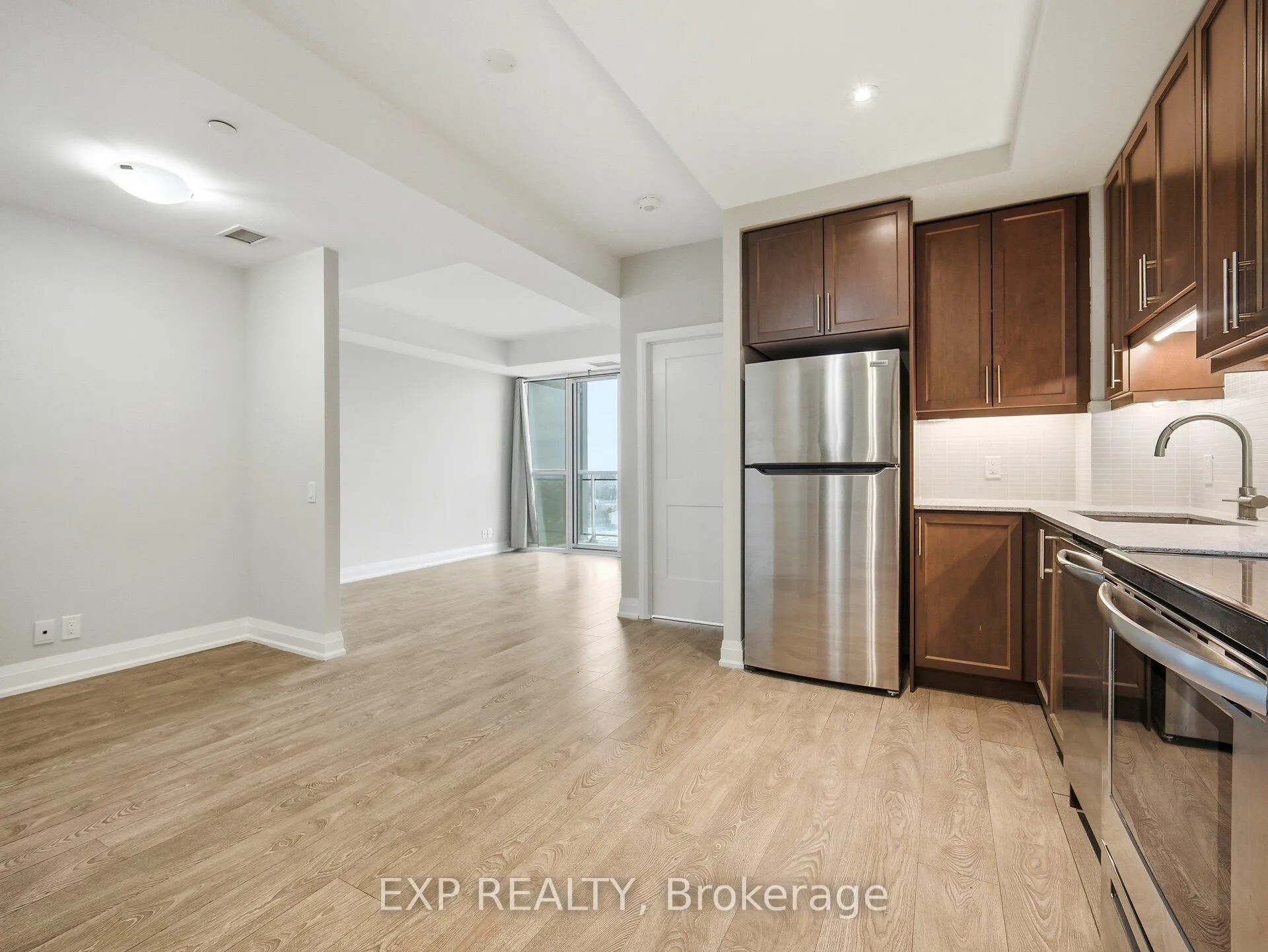 Photo 5 of Unit 903, 15 Lynch Street, Brampton, Queen Street Corridor — HOMEH