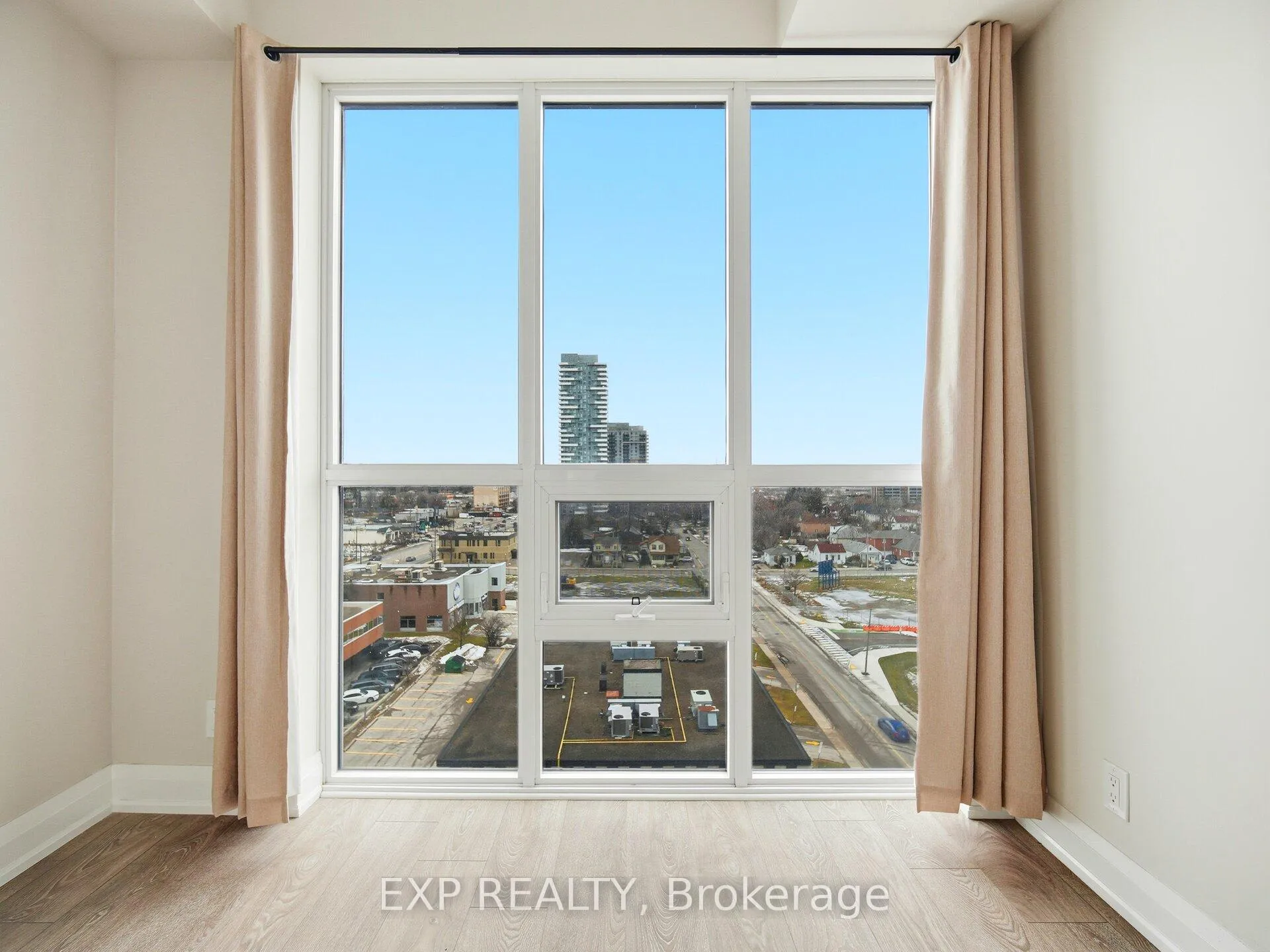 Photo 11 of Unit 903, 15 Lynch Street, Brampton, Queen Street Corridor — HOMEH