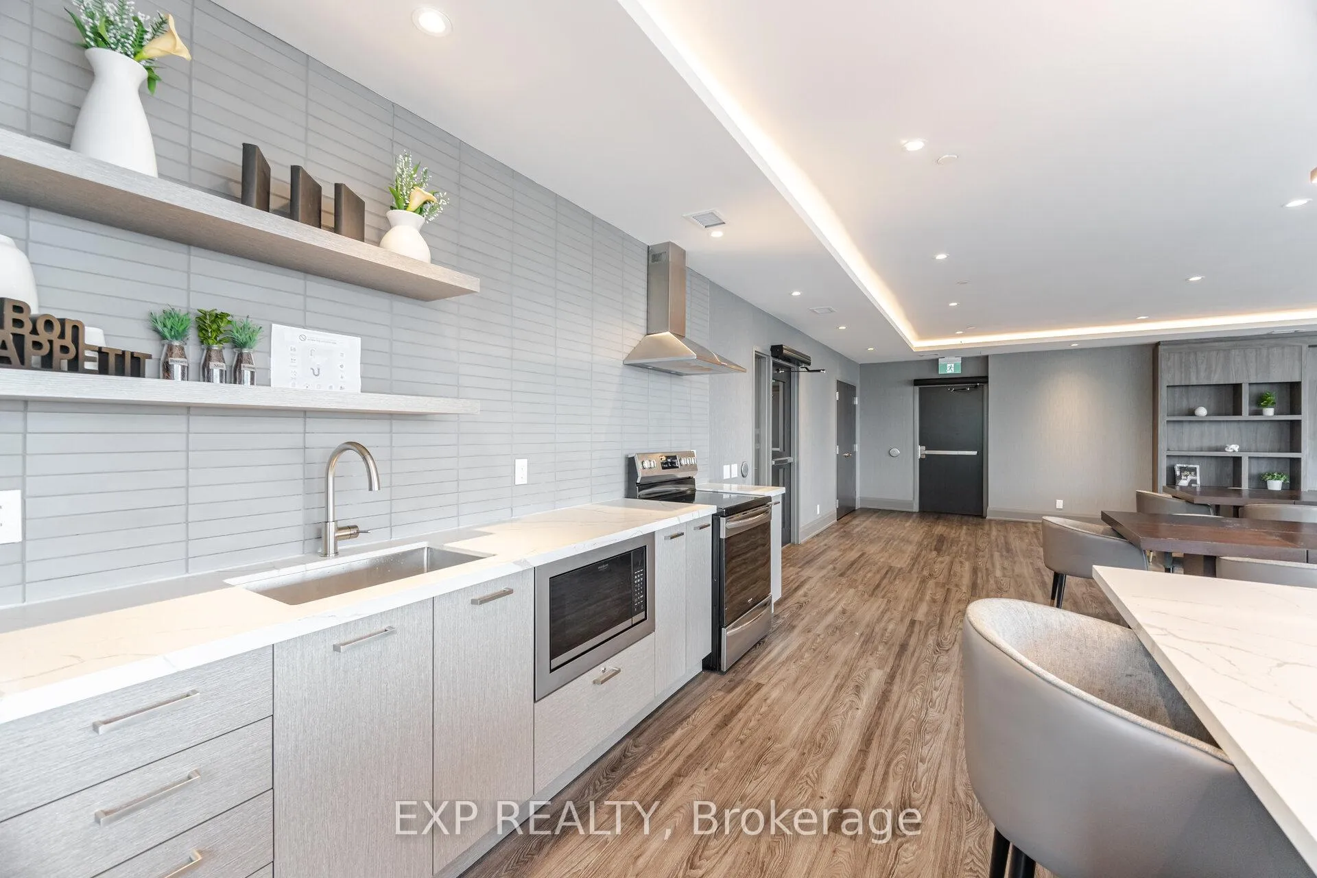 Photo 17 of Unit 903, 15 Lynch Street, Brampton, Queen Street Corridor — HOMEH