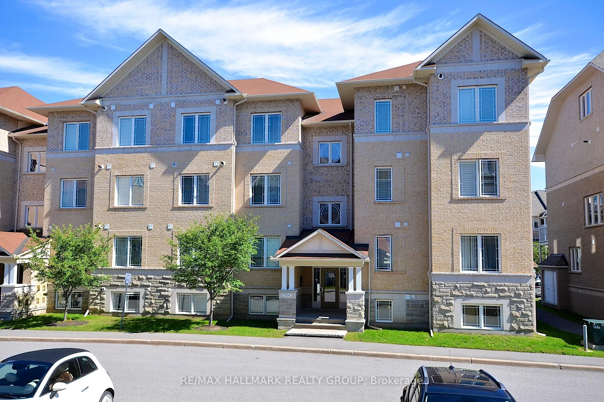 Photo 1 of Unit 7, 304 Paseo Private, Ottawa, Centrepointe — HOMEH