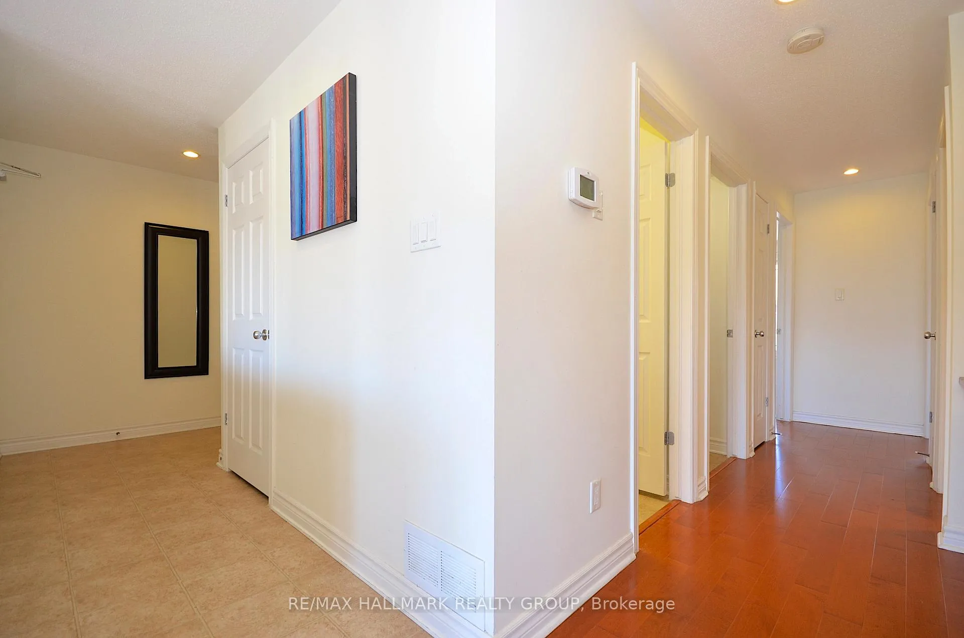 Photo 8 of Unit 7, 304 Paseo Private, Ottawa, Centrepointe — HOMEH