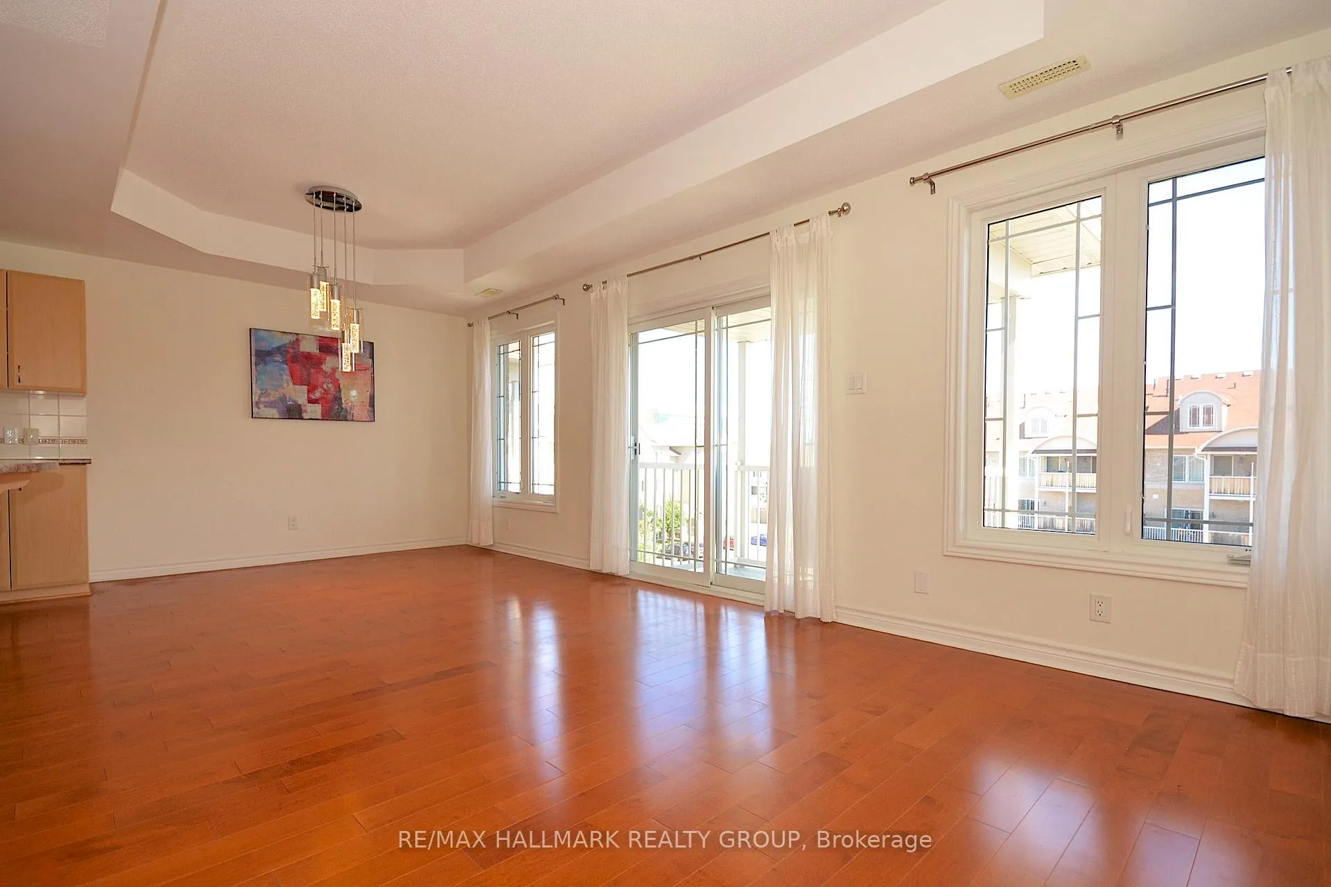 Photo 10 of Unit 7, 304 Paseo Private, Ottawa, Centrepointe — HOMEH