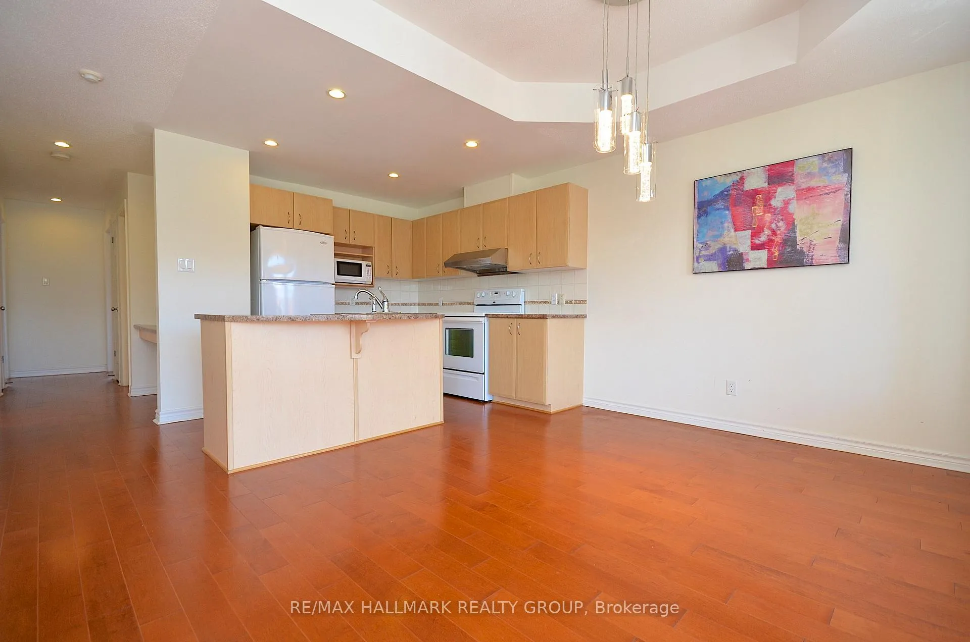 Photo 15 of Unit 7, 304 Paseo Private, Ottawa, Centrepointe — HOMEH