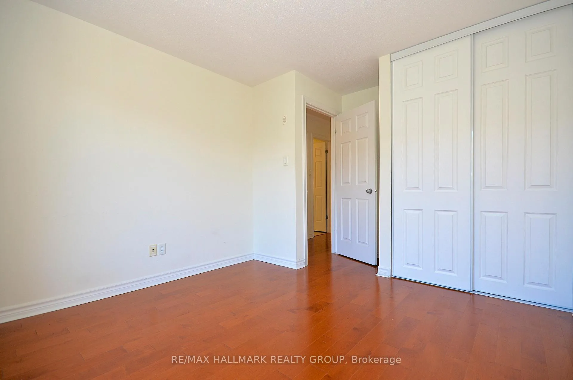 Photo 28 of Unit 7, 304 Paseo Private, Ottawa, Centrepointe — HOMEH