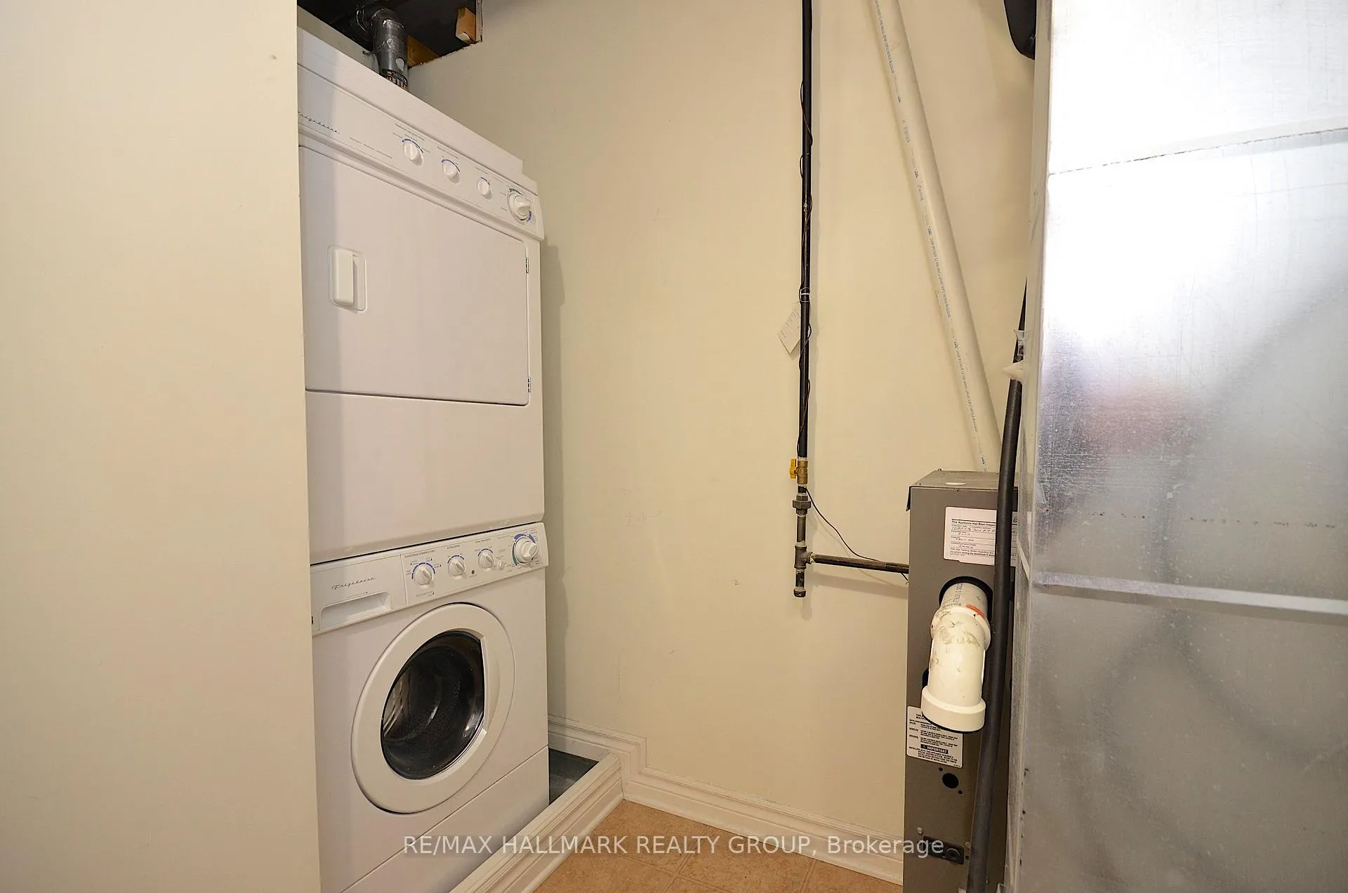 Photo 32 of Unit 7, 304 Paseo Private, Ottawa, Centrepointe — HOMEH