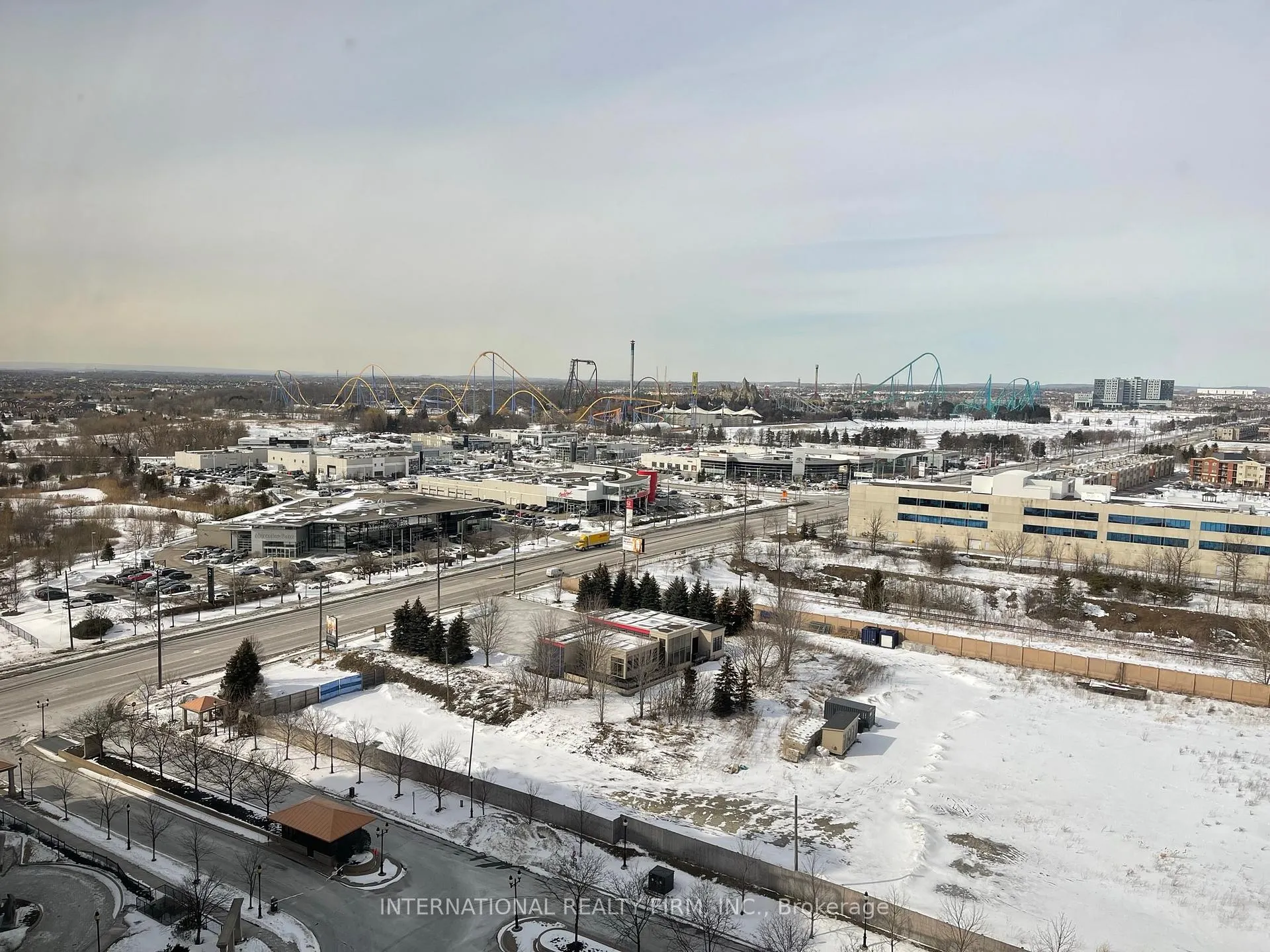 Photo 5 of Unit 1602, 9245 Jane Street, Vaughan, Maple — HOMEH