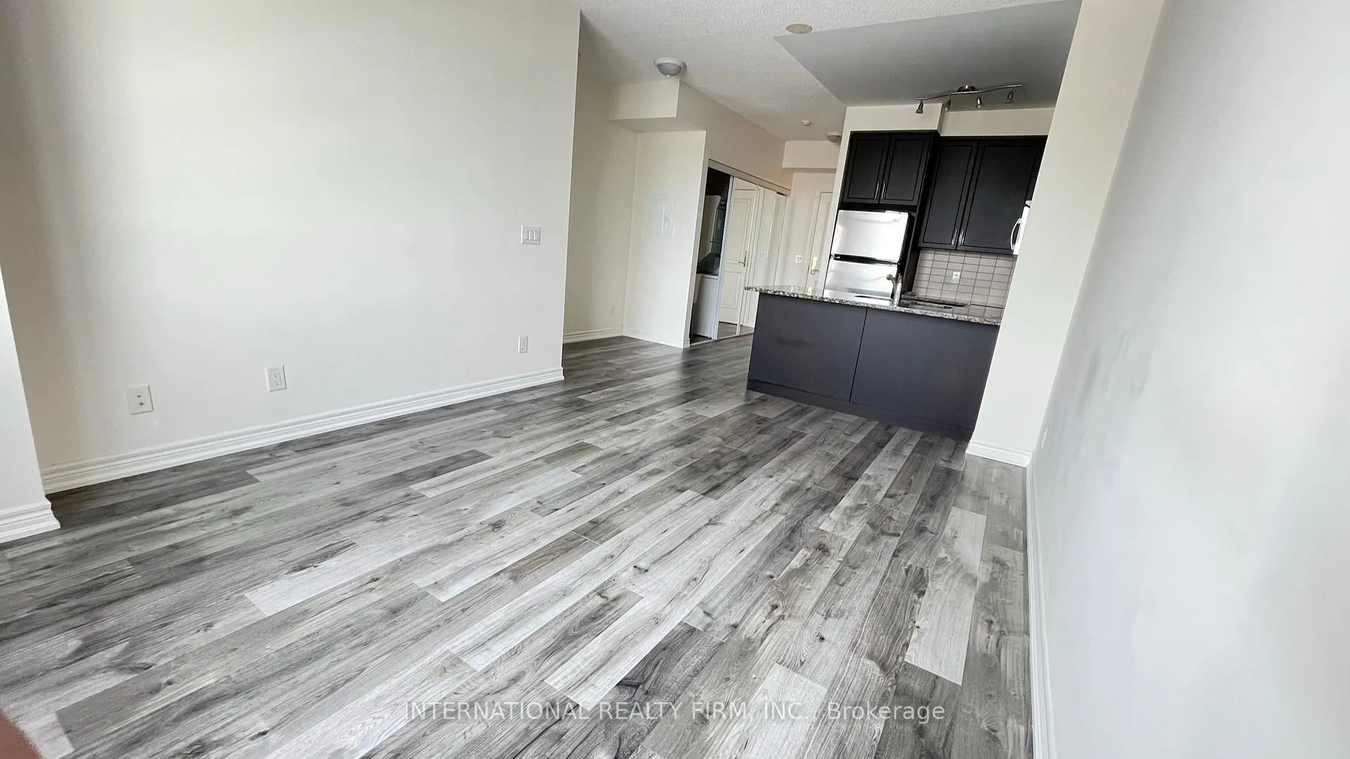 Photo 9 of Unit 1602, 9245 Jane Street, Vaughan, Maple — HOMEH