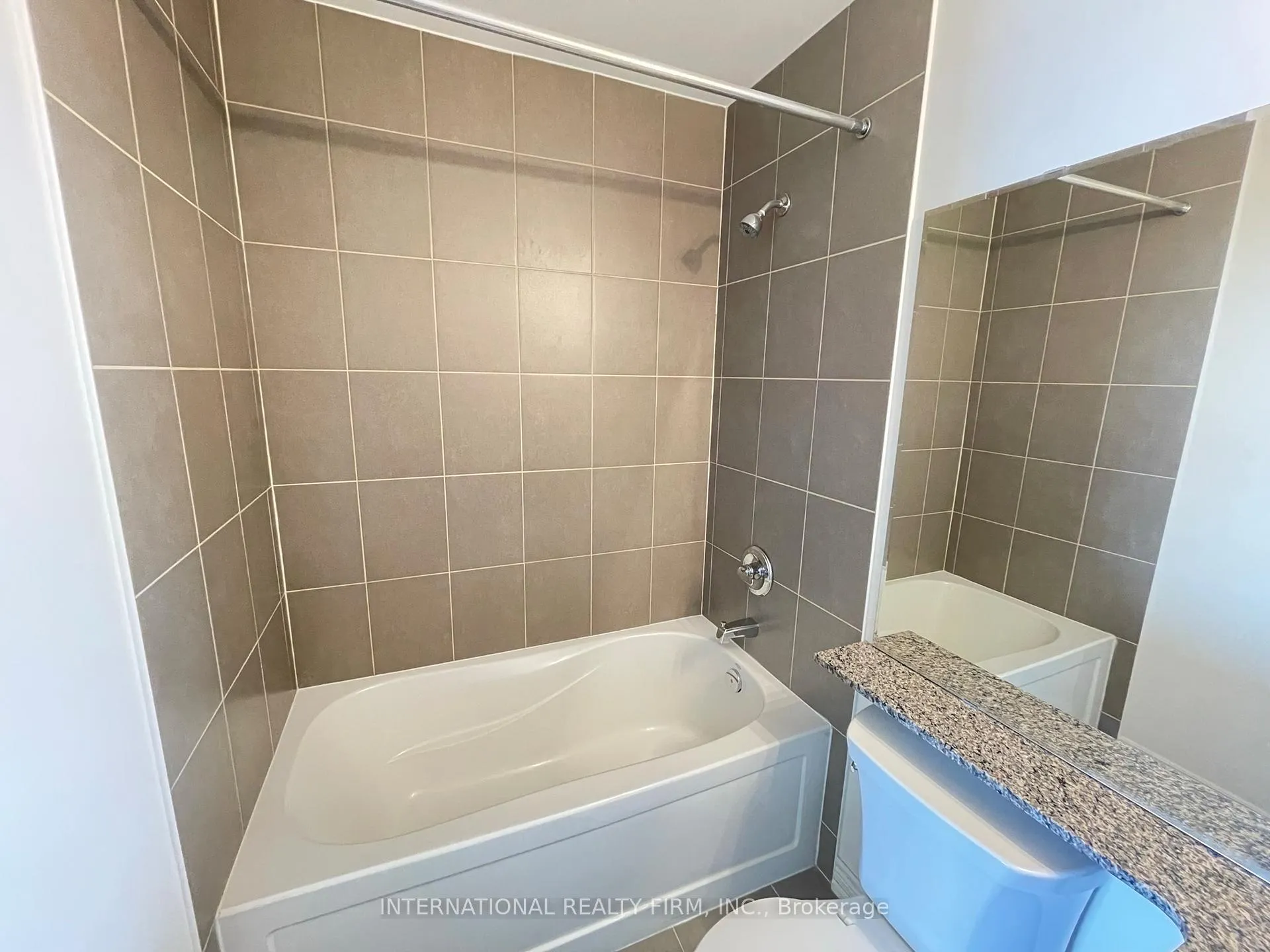 Photo 11 of Unit 1602, 9245 Jane Street, Vaughan, Maple — HOMEH