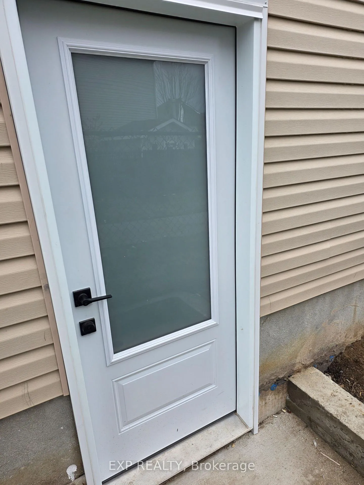 Photo 2 of Unit #B, 180 Chenoa Way, Ottawa, Barrhaven - Stonebridge — HOMEH