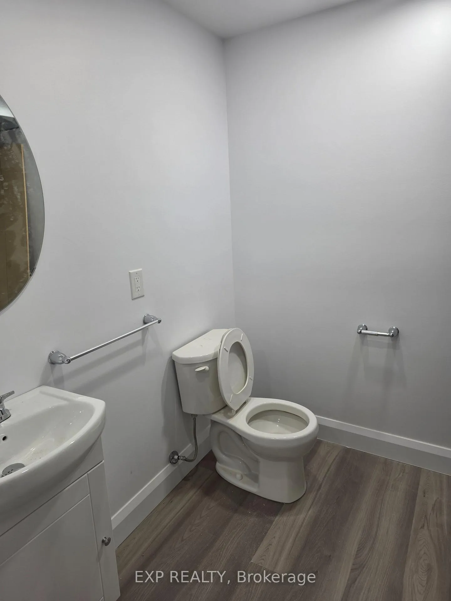 Photo 5 of Unit #B, 180 Chenoa Way, Ottawa, Barrhaven - Stonebridge — HOMEH