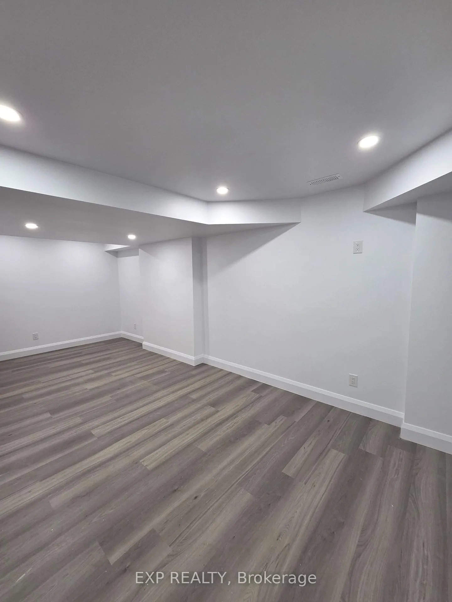 Photo 8 of Unit #B, 180 Chenoa Way, Ottawa, Barrhaven - Stonebridge — HOMEH