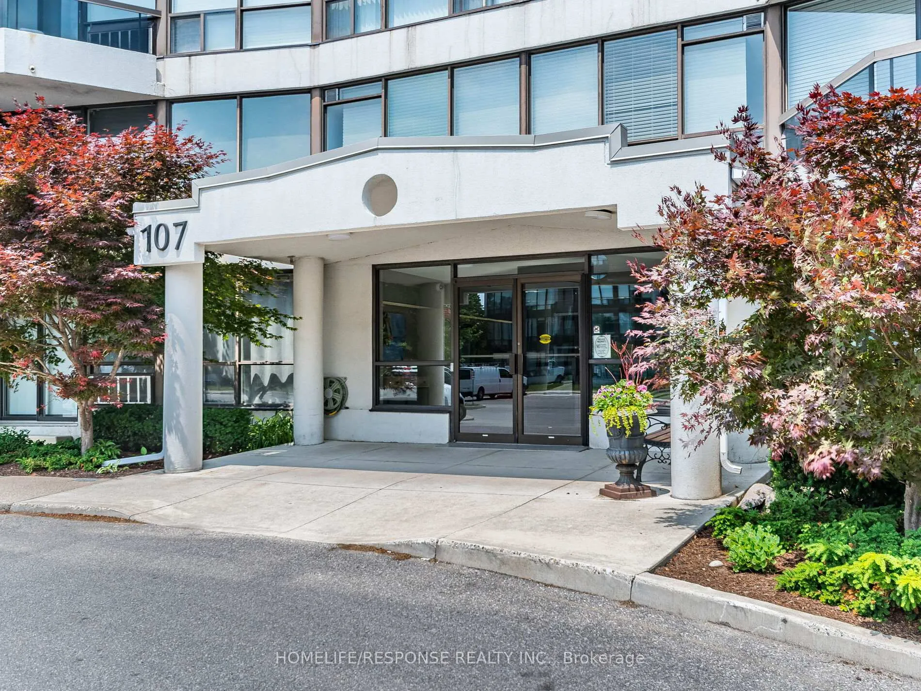 Photo 4 of Unit 214, 107 Bagot Street, Guelph, Junction/Onward Willow — HOMEH