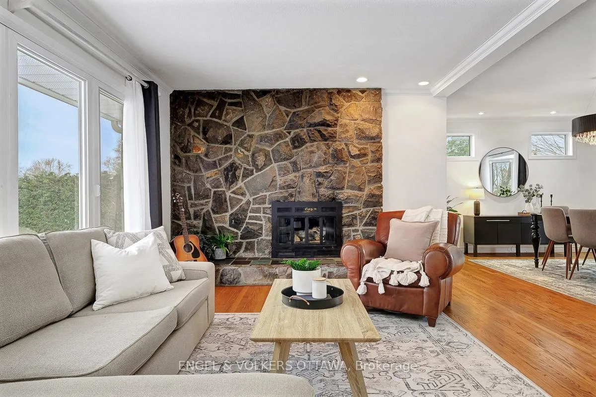 Photo 8 of 10 Spring Garden Avenue, Ottawa, Meadowlands/Crestview — HOMEH