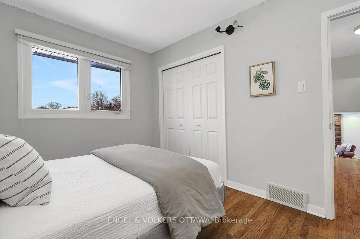 Photo 26 of 10 Spring Garden Avenue, Ottawa, Meadowlands/Crestview — HOMEH