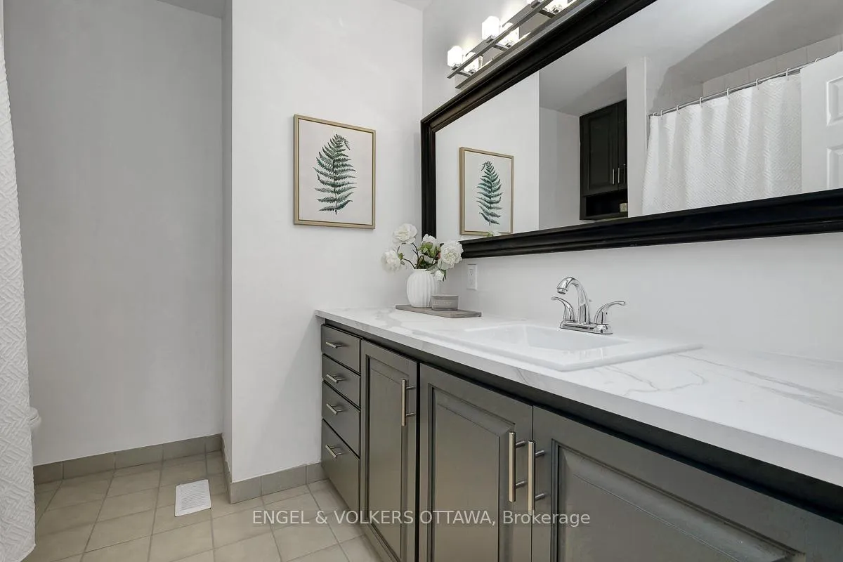 Photo 28 of 10 Spring Garden Avenue, Ottawa, Meadowlands/Crestview — HOMEH